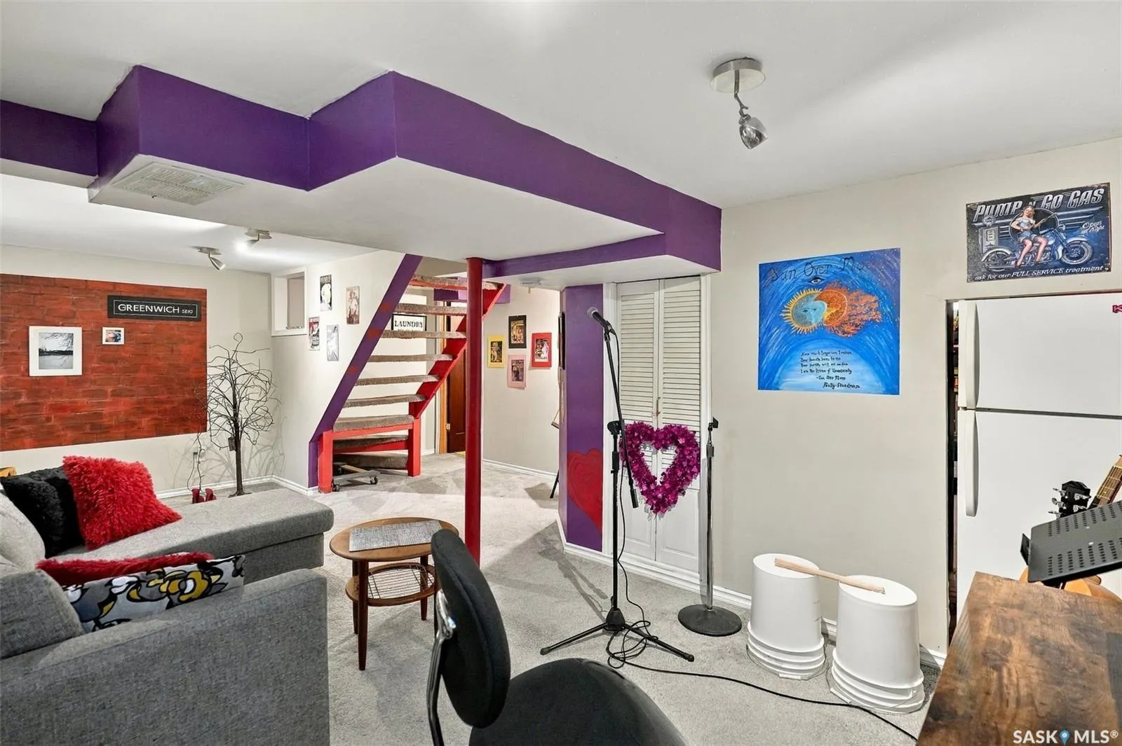 2602 Lindsay STREET