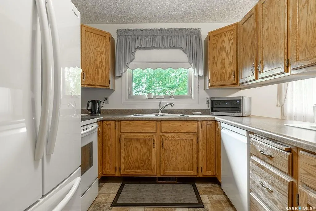 567 Delaronde ROAD