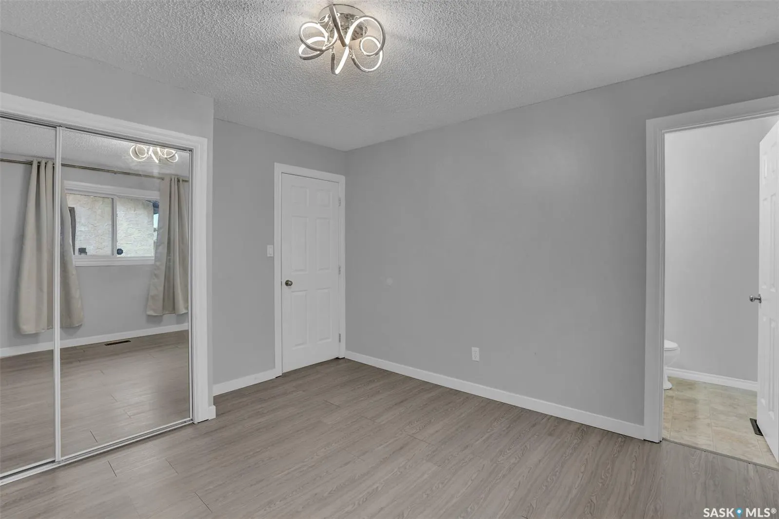 6914 Whelan DRIVE