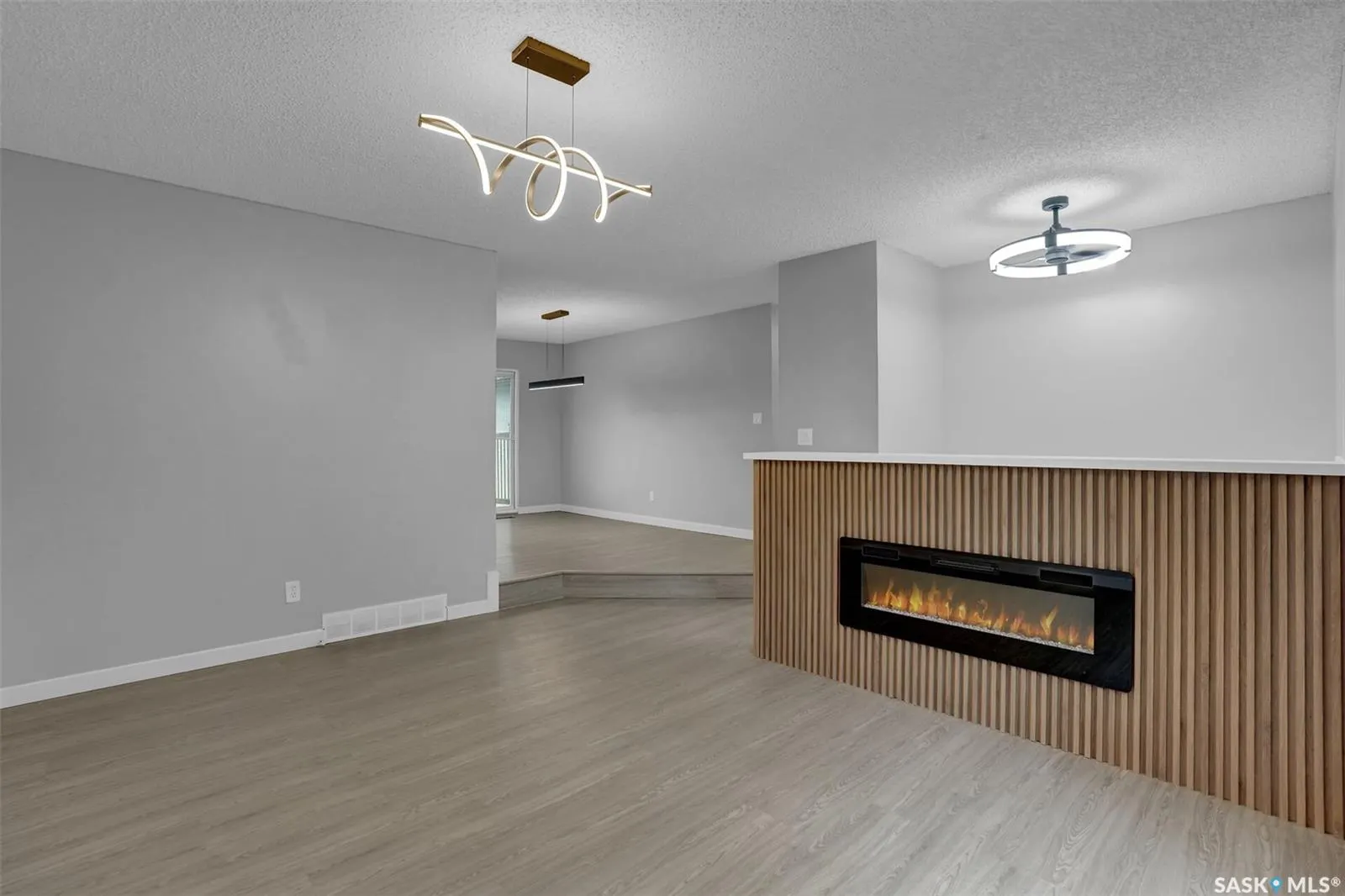 6914 Whelan DRIVE