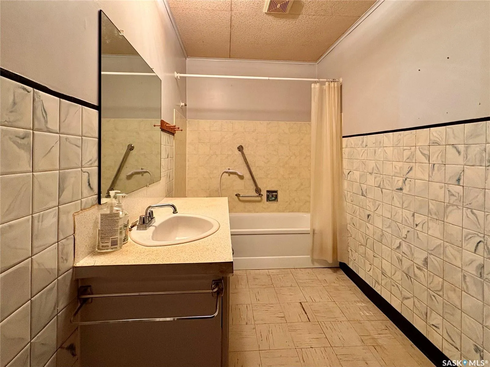 1006 Coteau STREET W