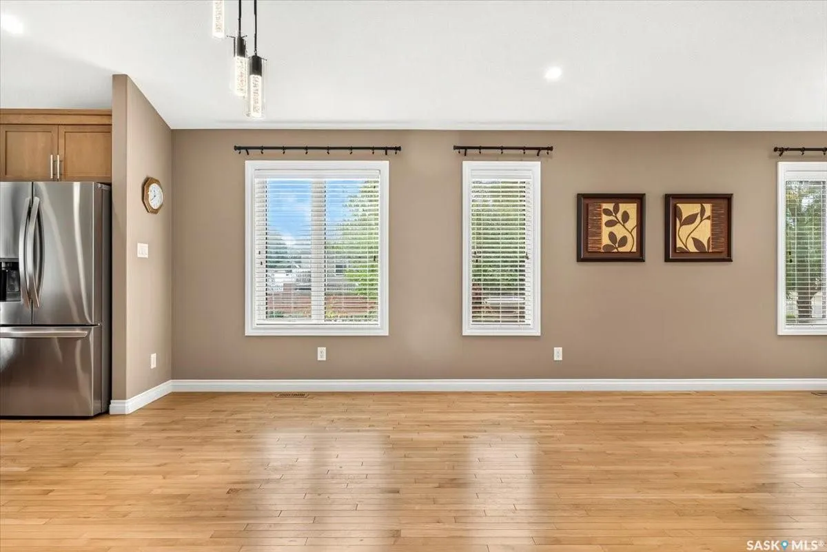 101 Oxbow CRESCENT