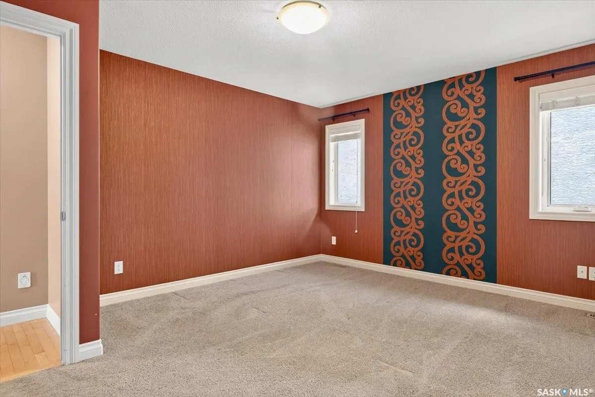 101 Oxbow CRESCENT