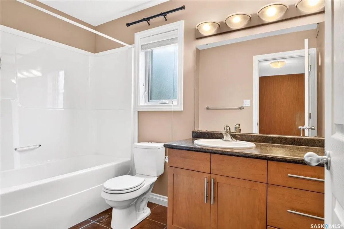 101 Oxbow CRESCENT