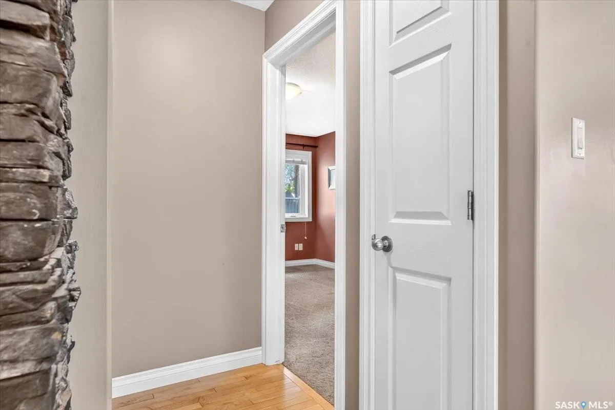 101 Oxbow CRESCENT