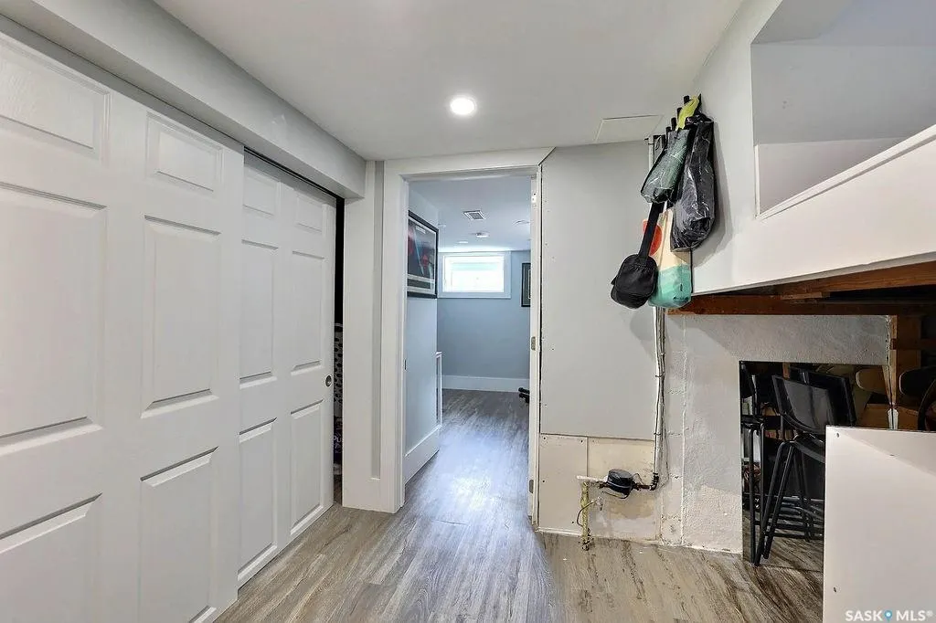 2136 McAra STREET