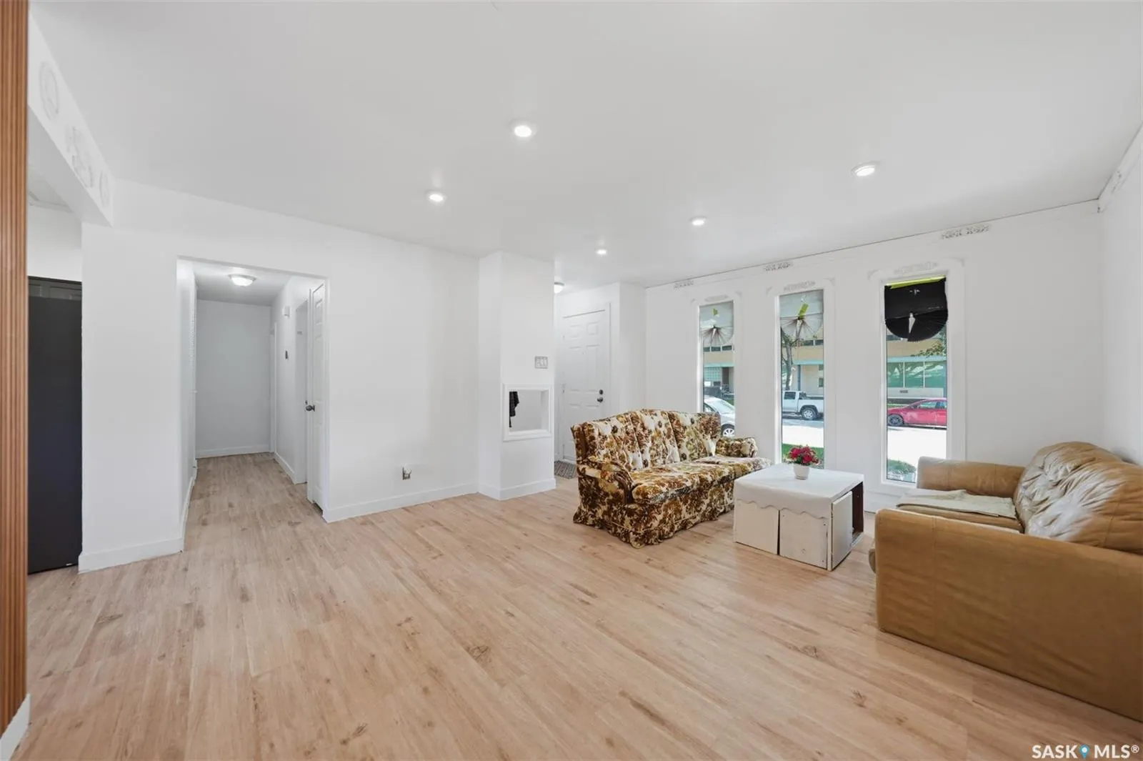 405 W AVENUE N
