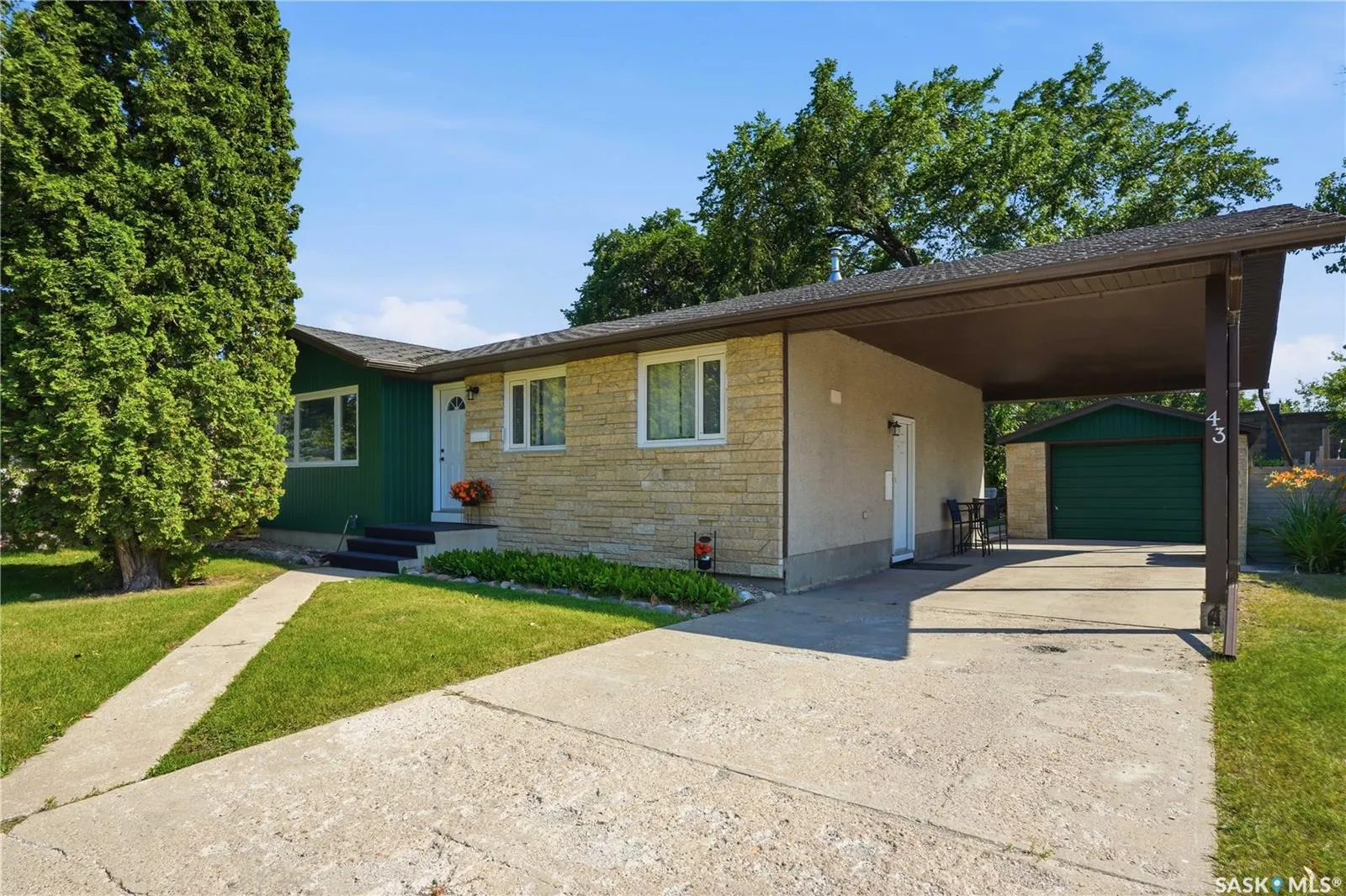 43 Columbia DRIVE