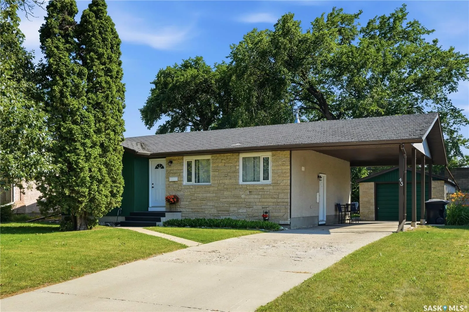 43 Columbia DRIVE
