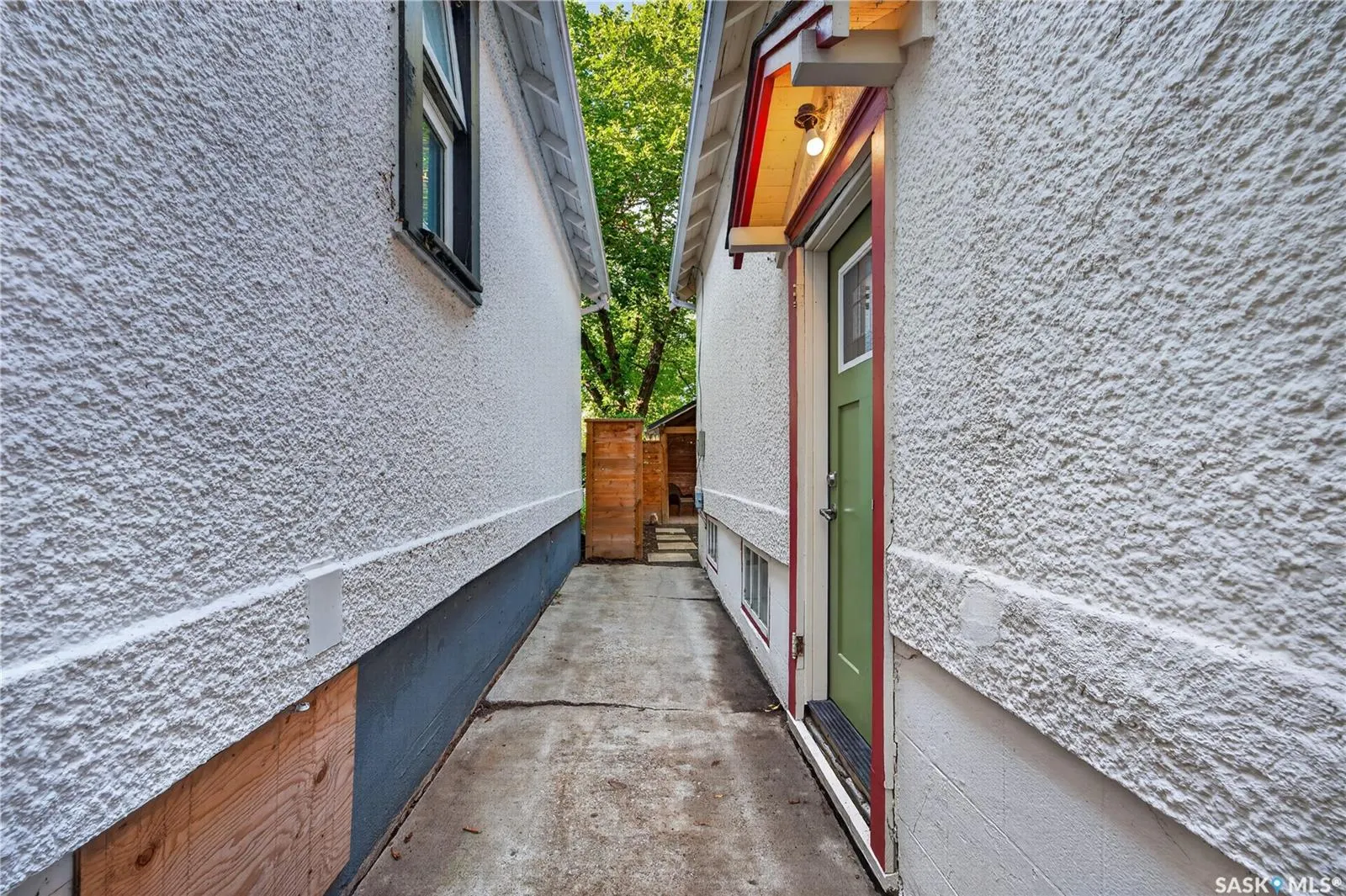 1208 COLLEGE AVENUE