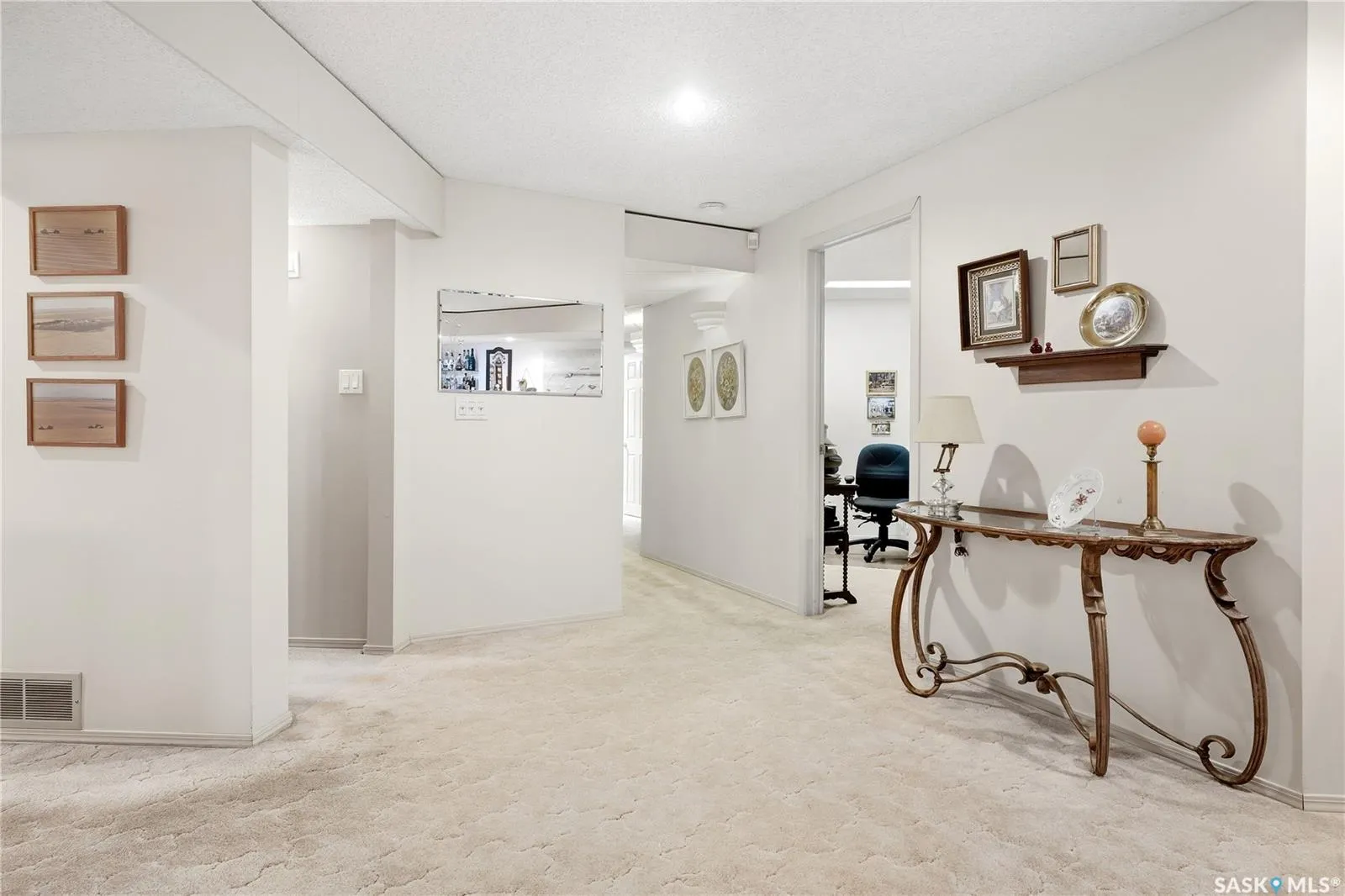 18 Greencrest BAY