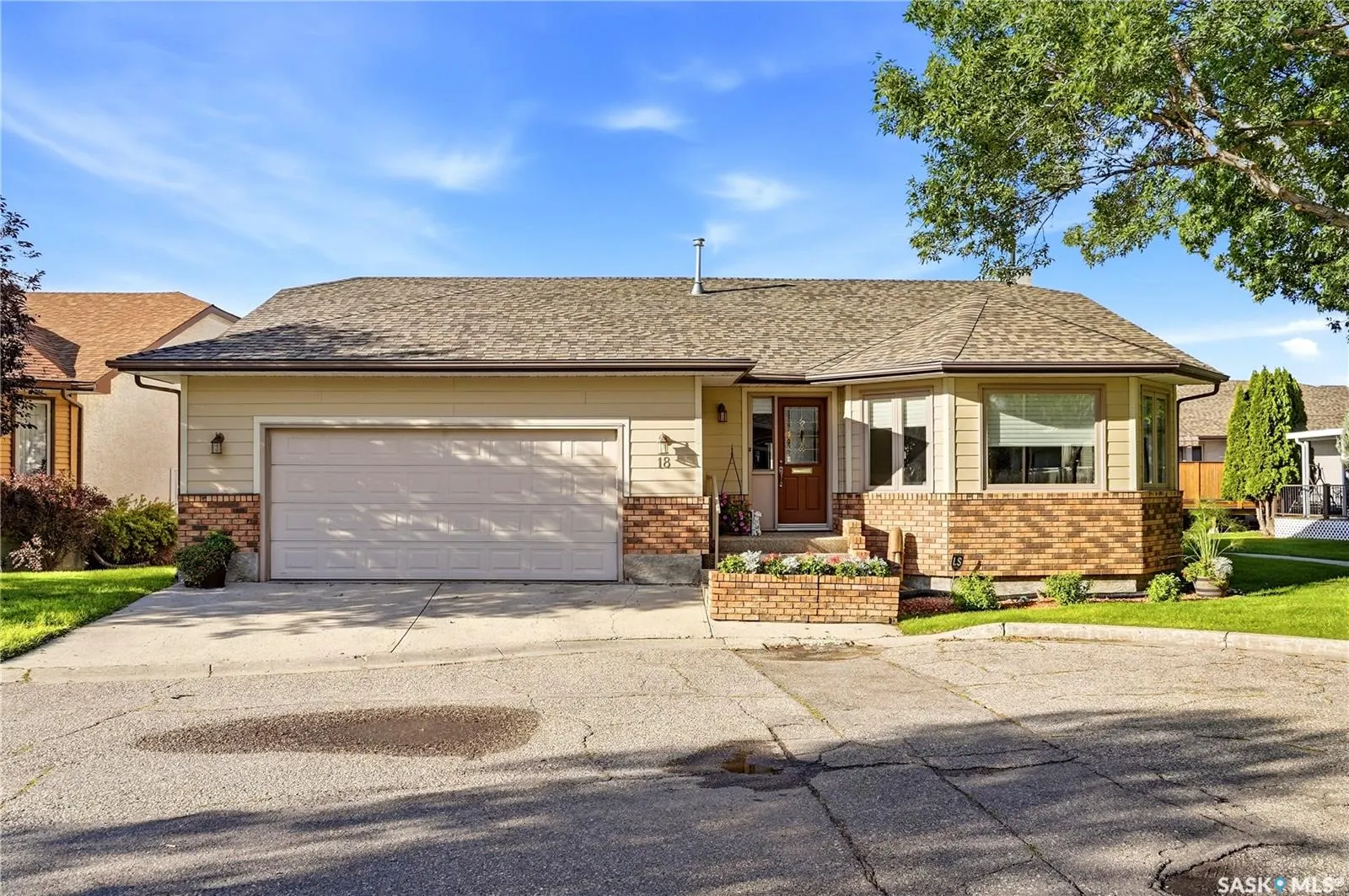 18 Greencrest BAY