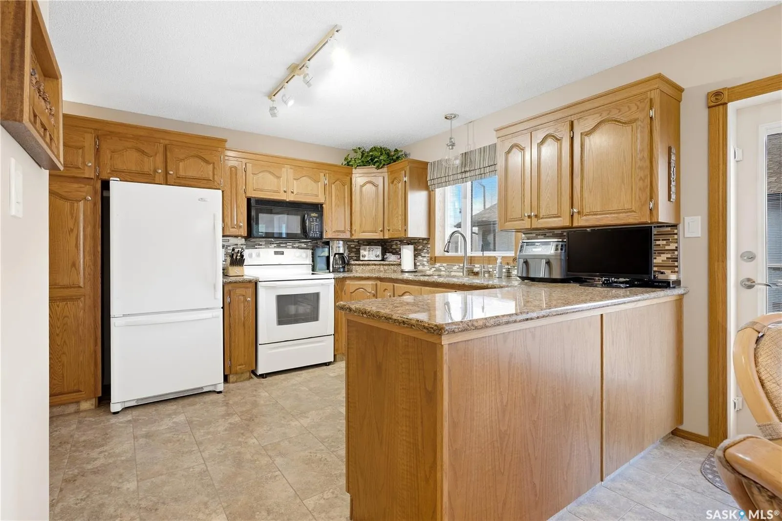 18 Greencrest BAY