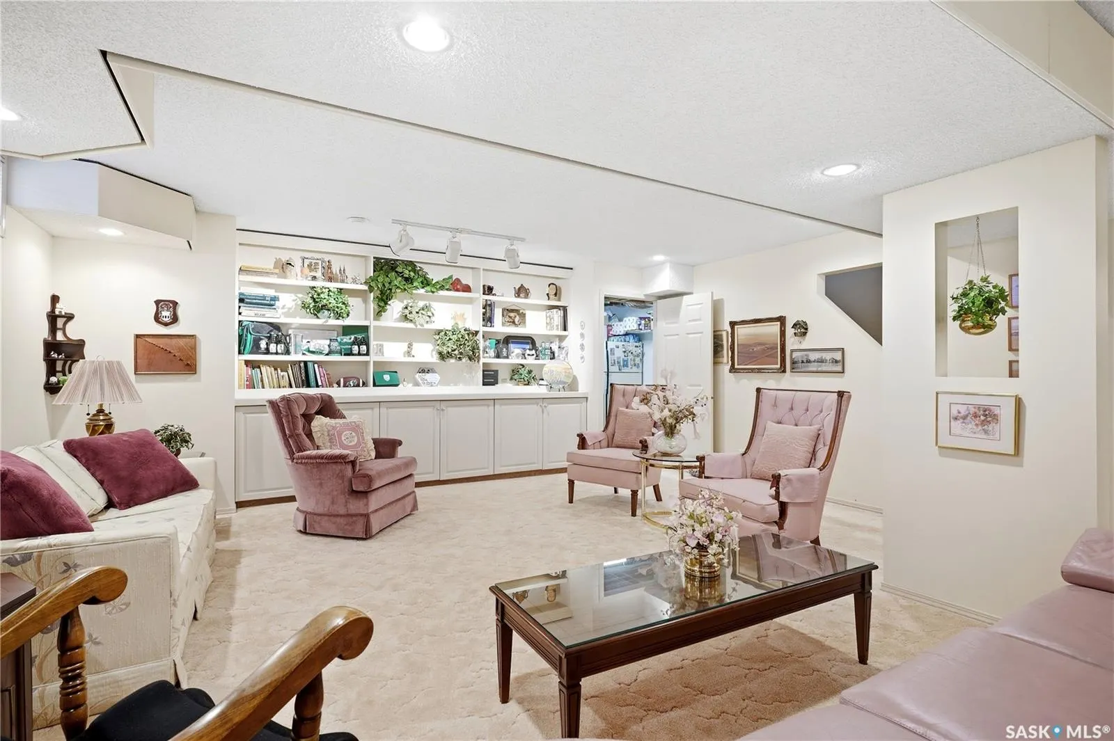 18 Greencrest BAY