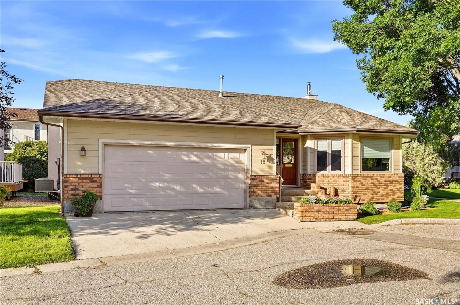 18 Greencrest BAY