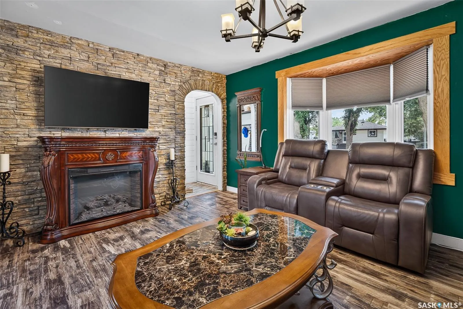653 Duffield STREET W