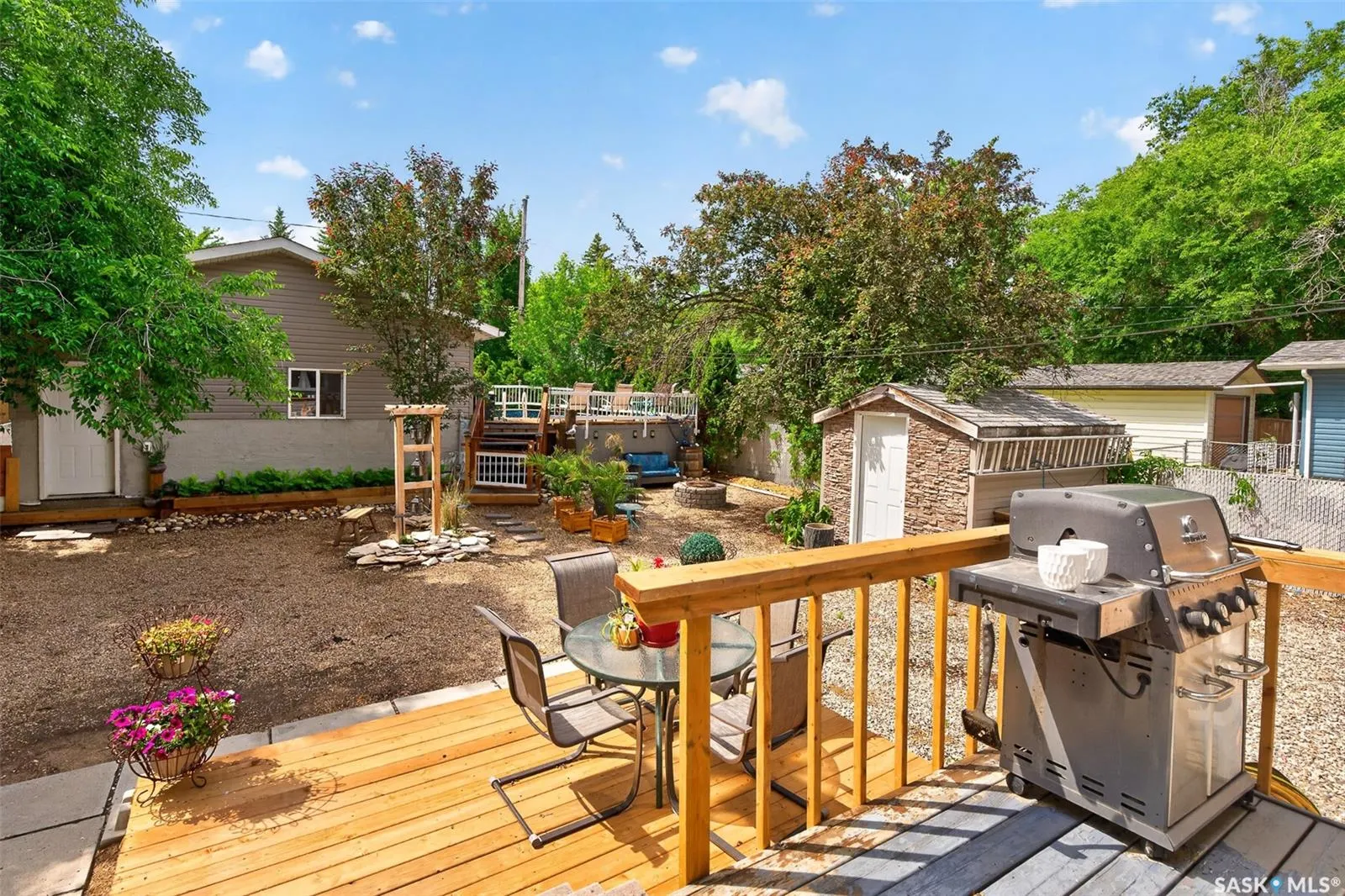 653 Duffield STREET W
