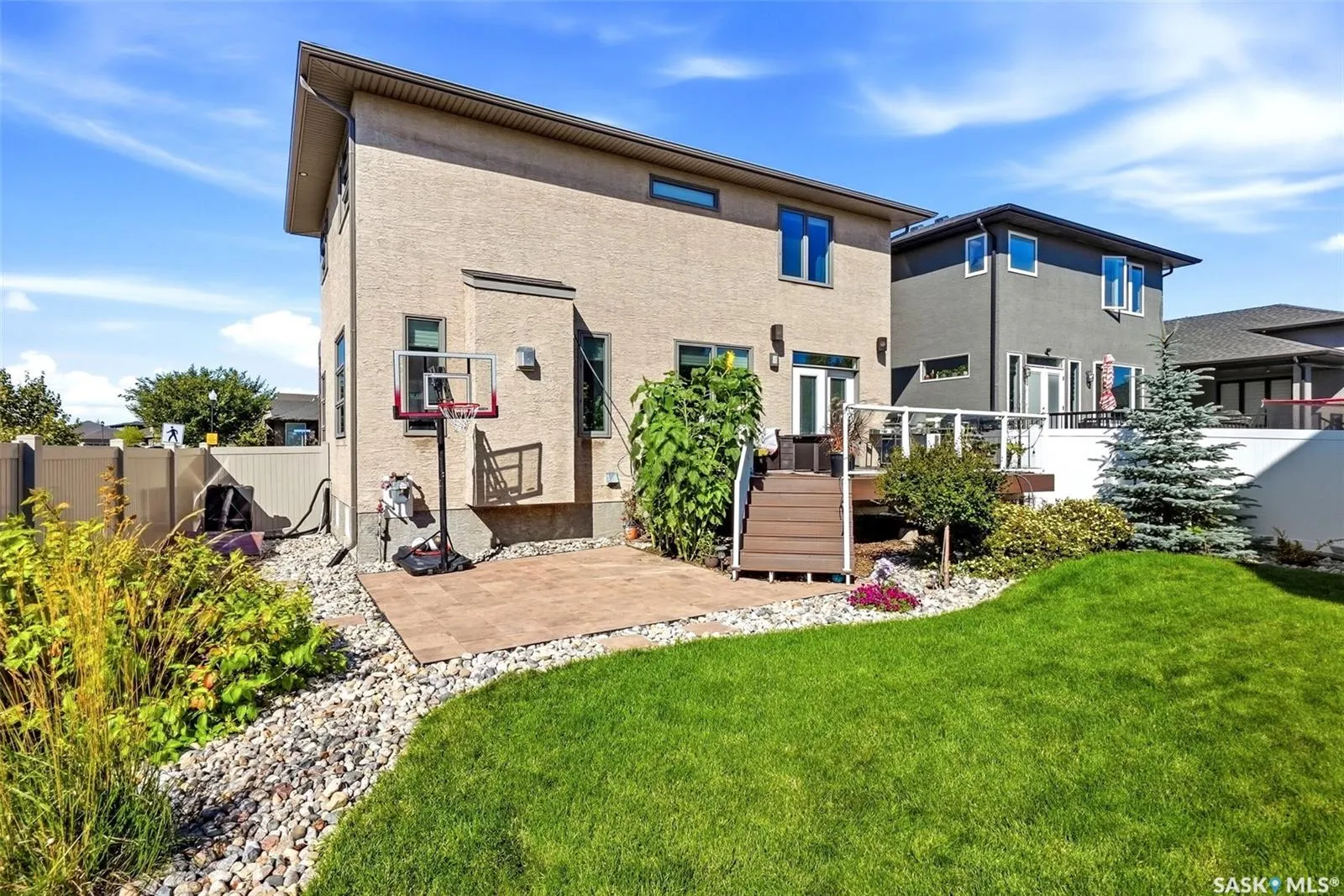 3802 Goldfinch WAY