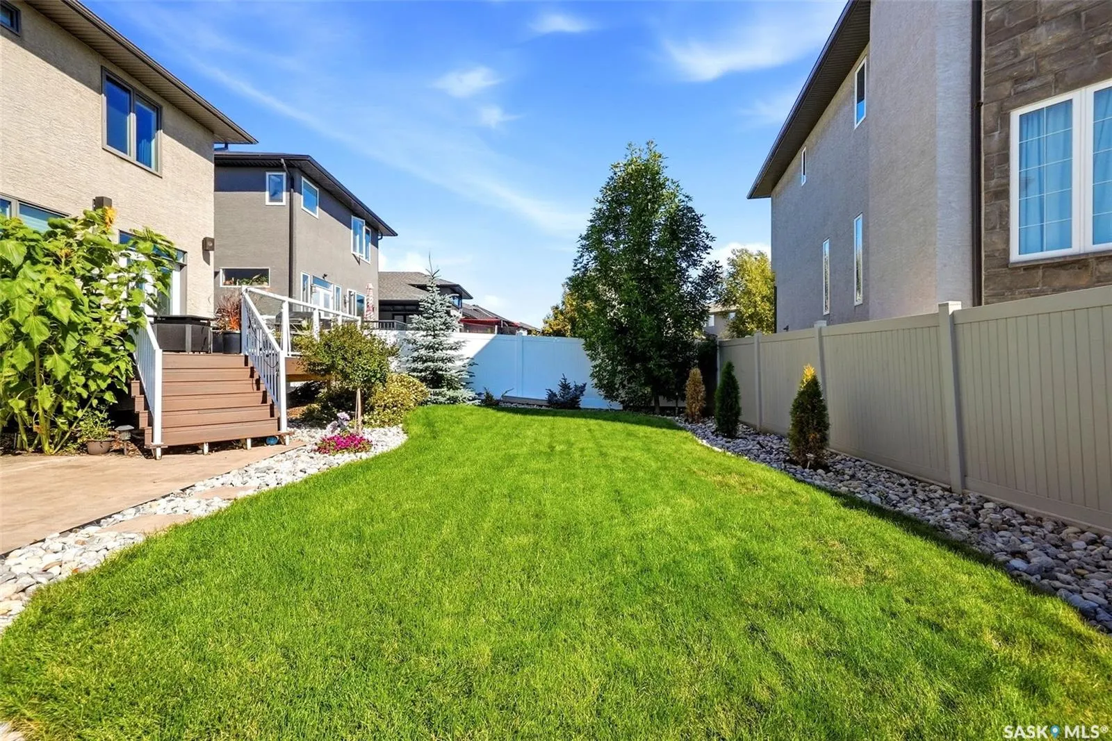 3802 Goldfinch WAY