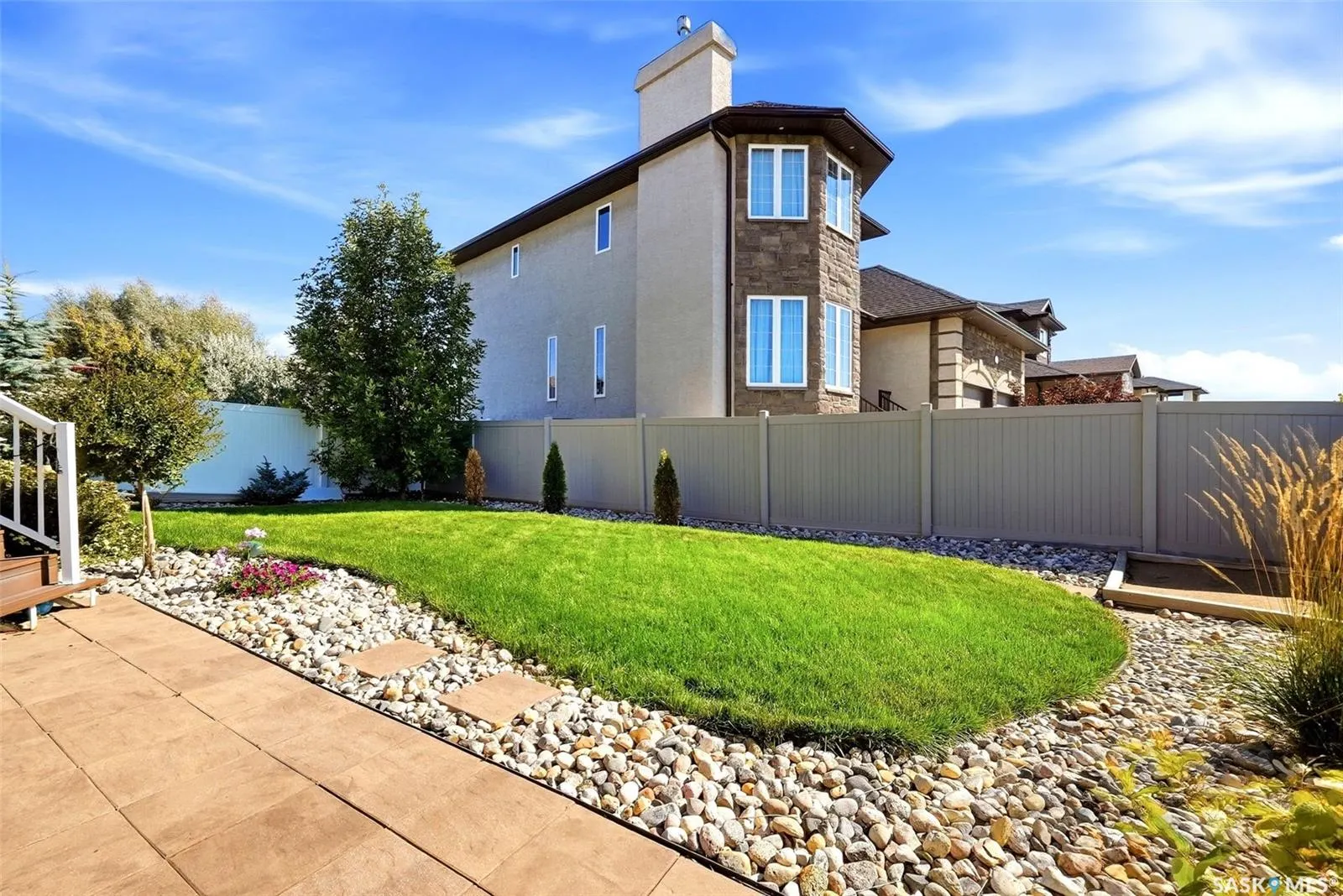 3802 Goldfinch WAY