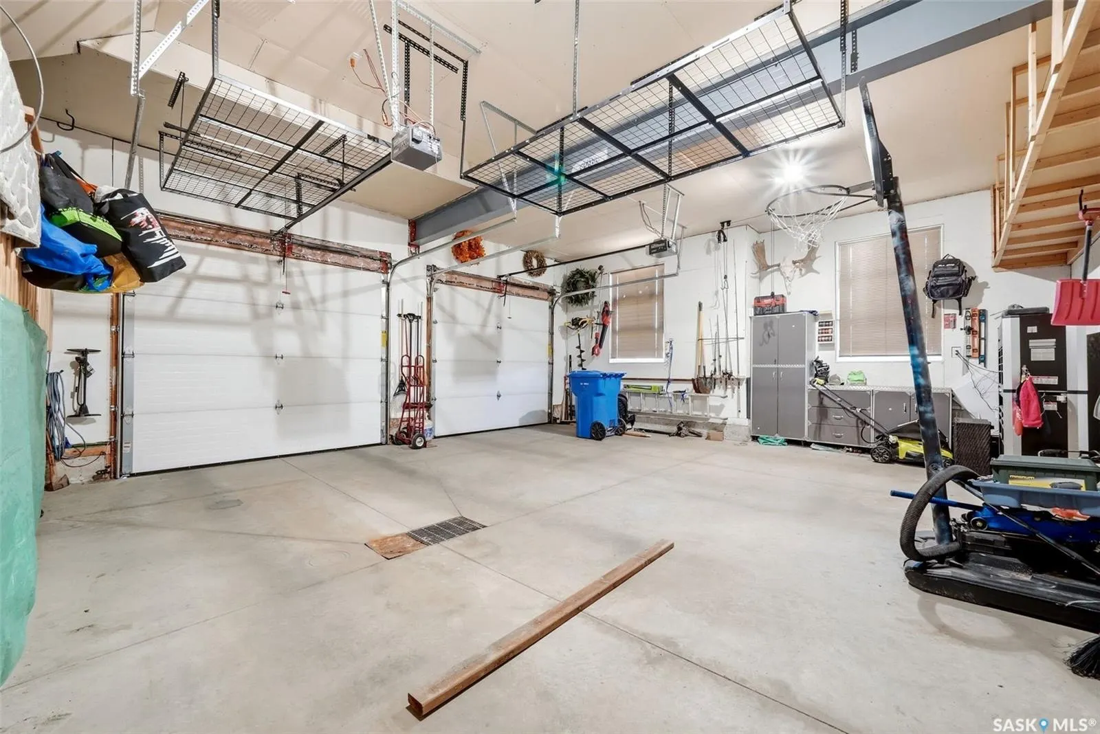 3802 Goldfinch WAY