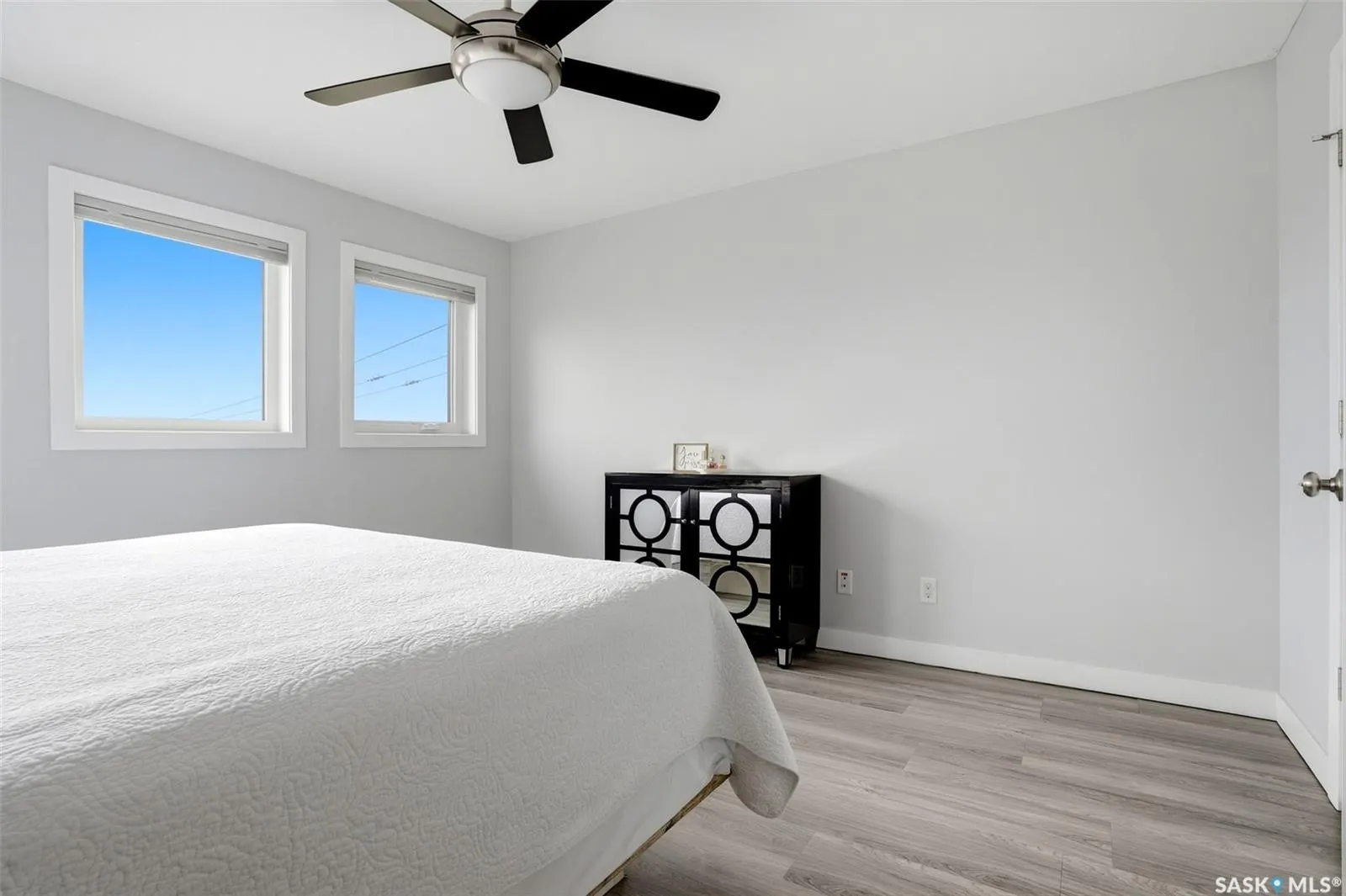 8933 Kestral DRIVE