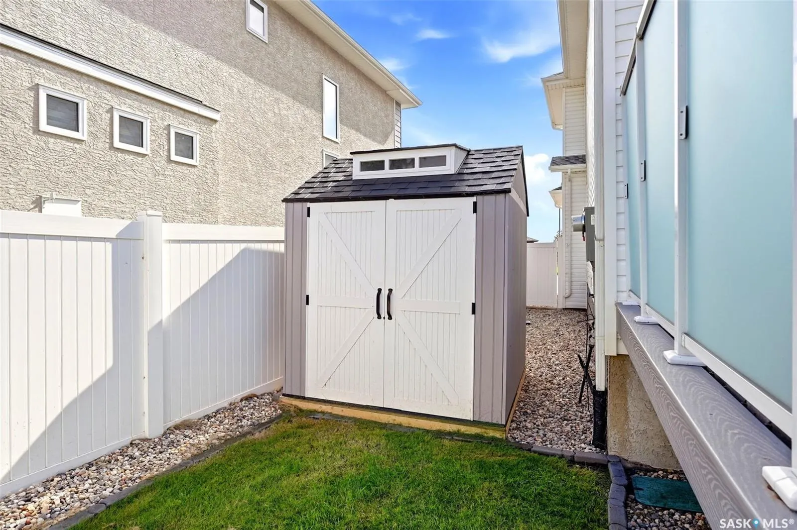 8933 Kestral DRIVE