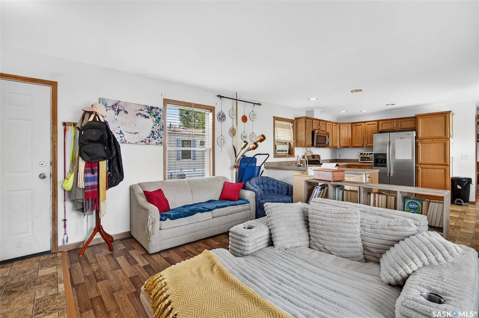 1295 9th AVENUE NE #J5