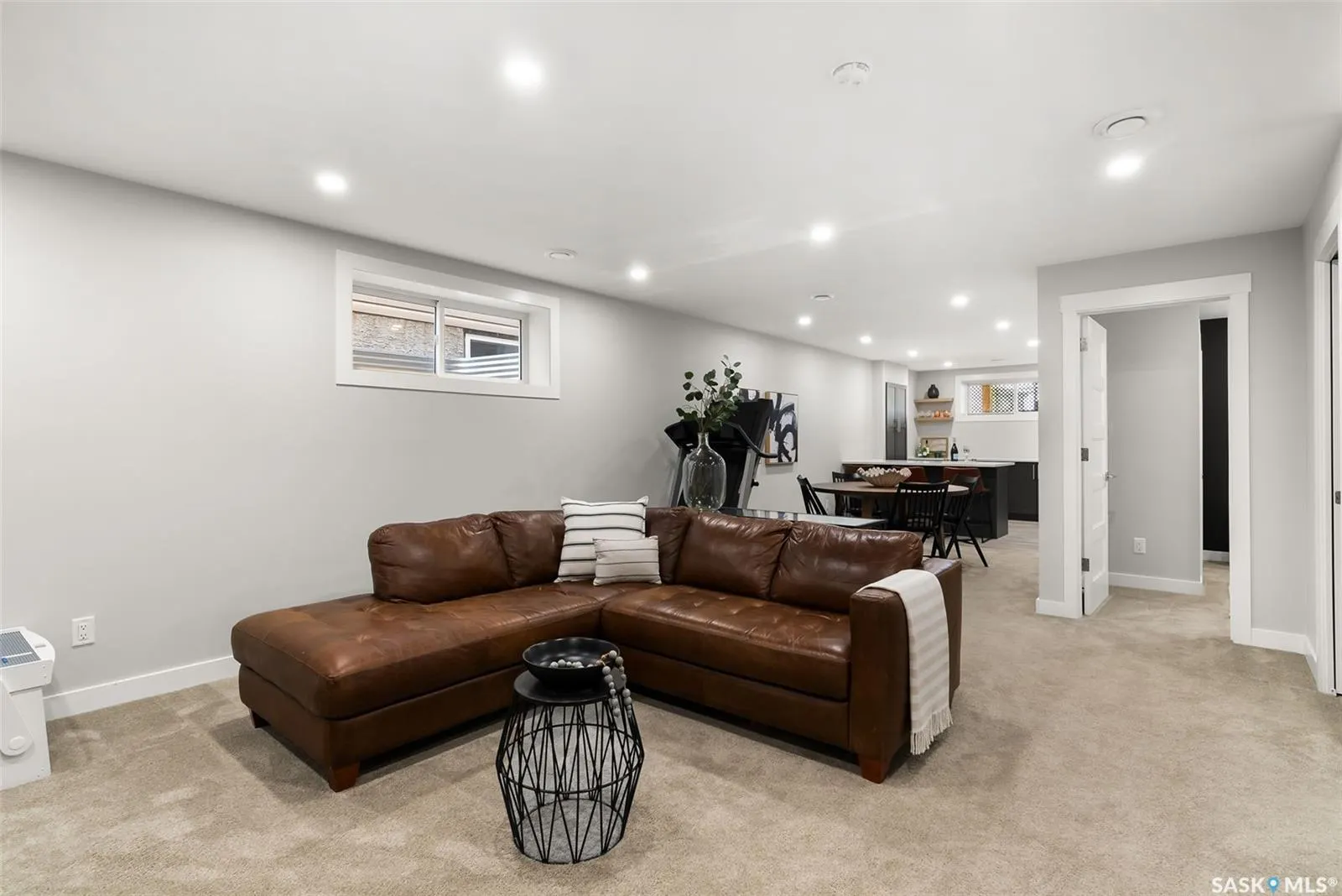 3644 Gee CRESCENT