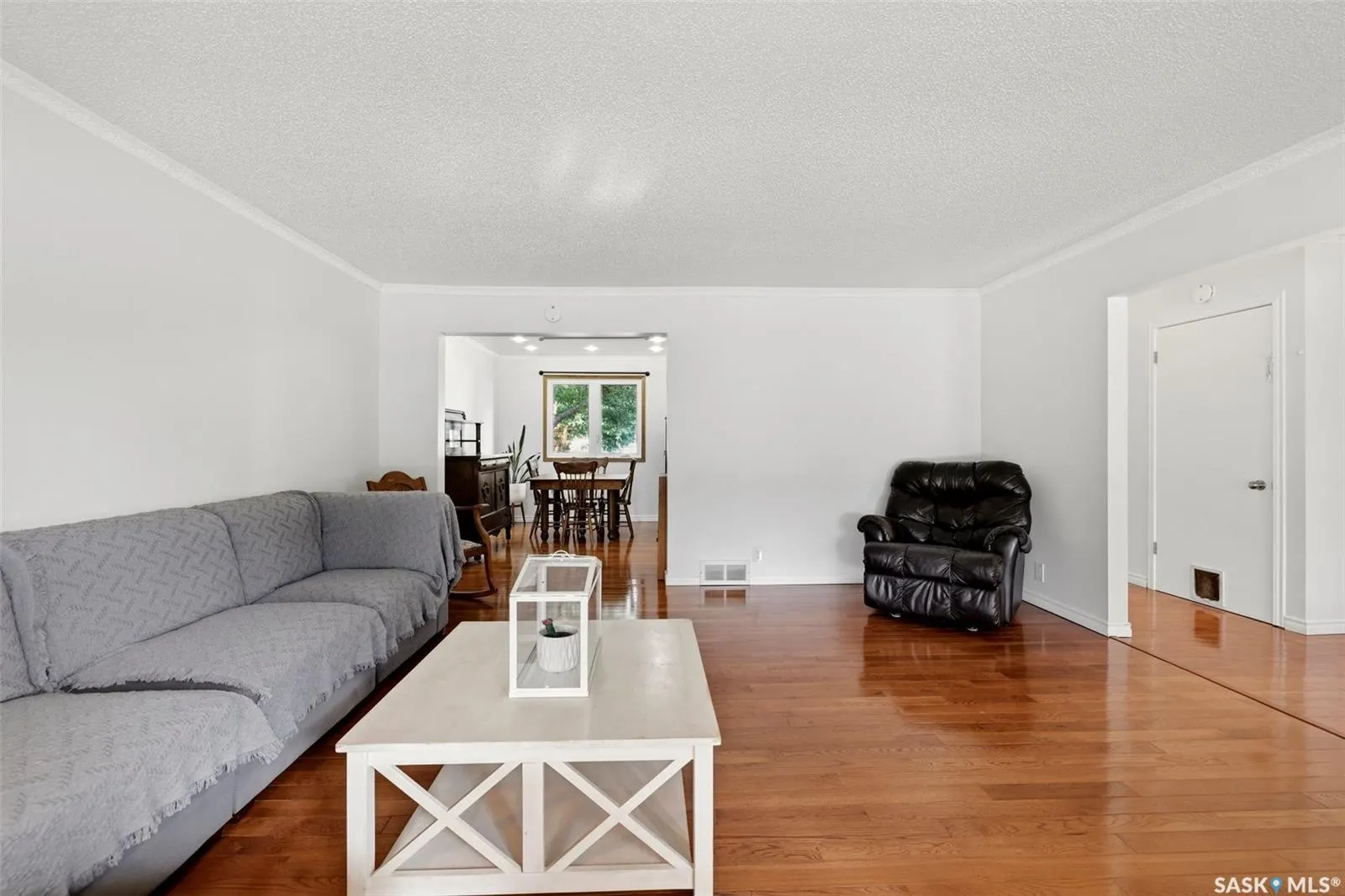 6218 Sherwood DRIVE