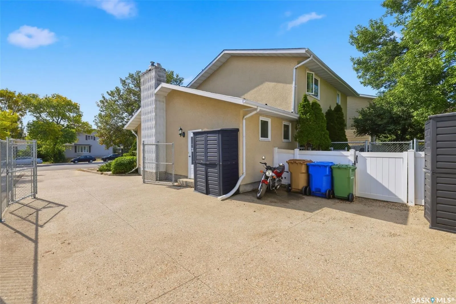 6218 Sherwood DRIVE