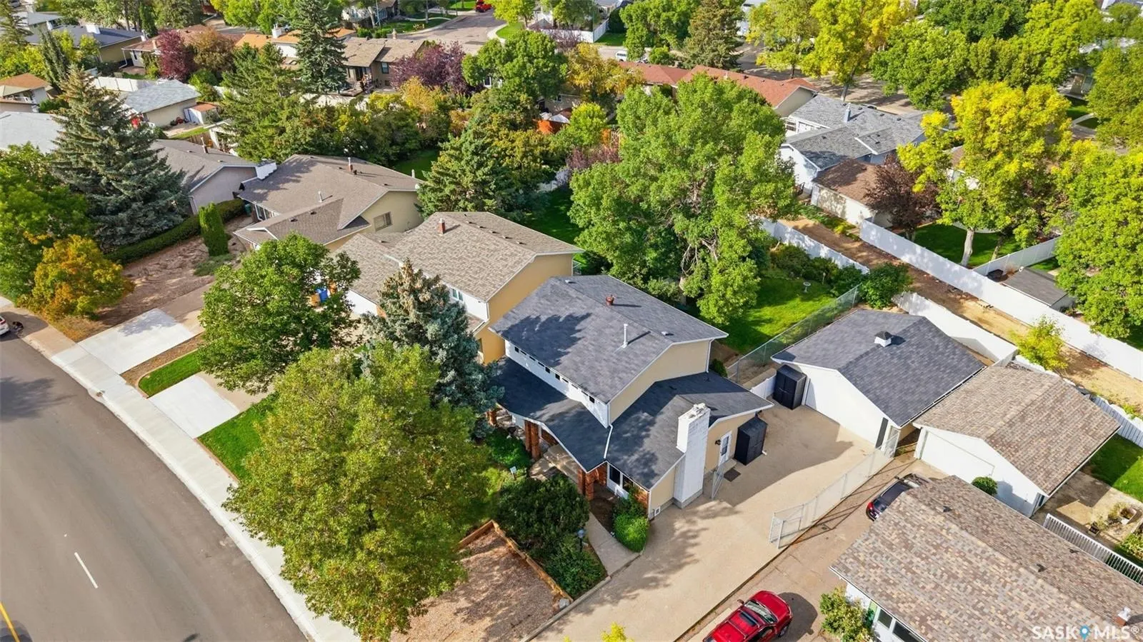 6218 Sherwood DRIVE