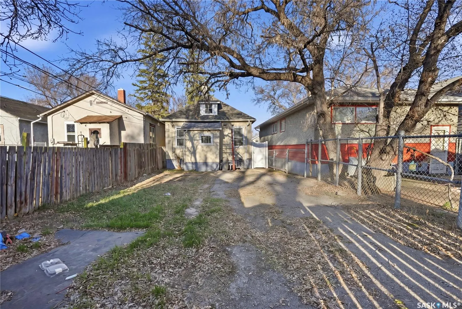 1008 Retallack STREET