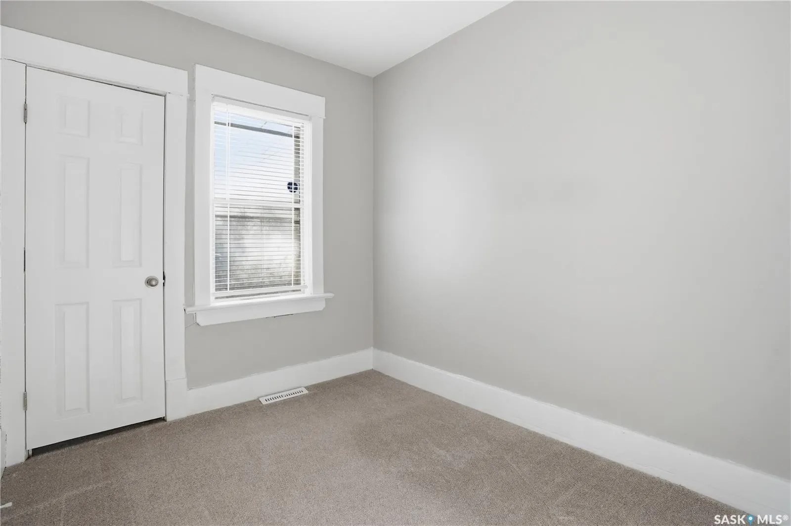 1008 Retallack STREET