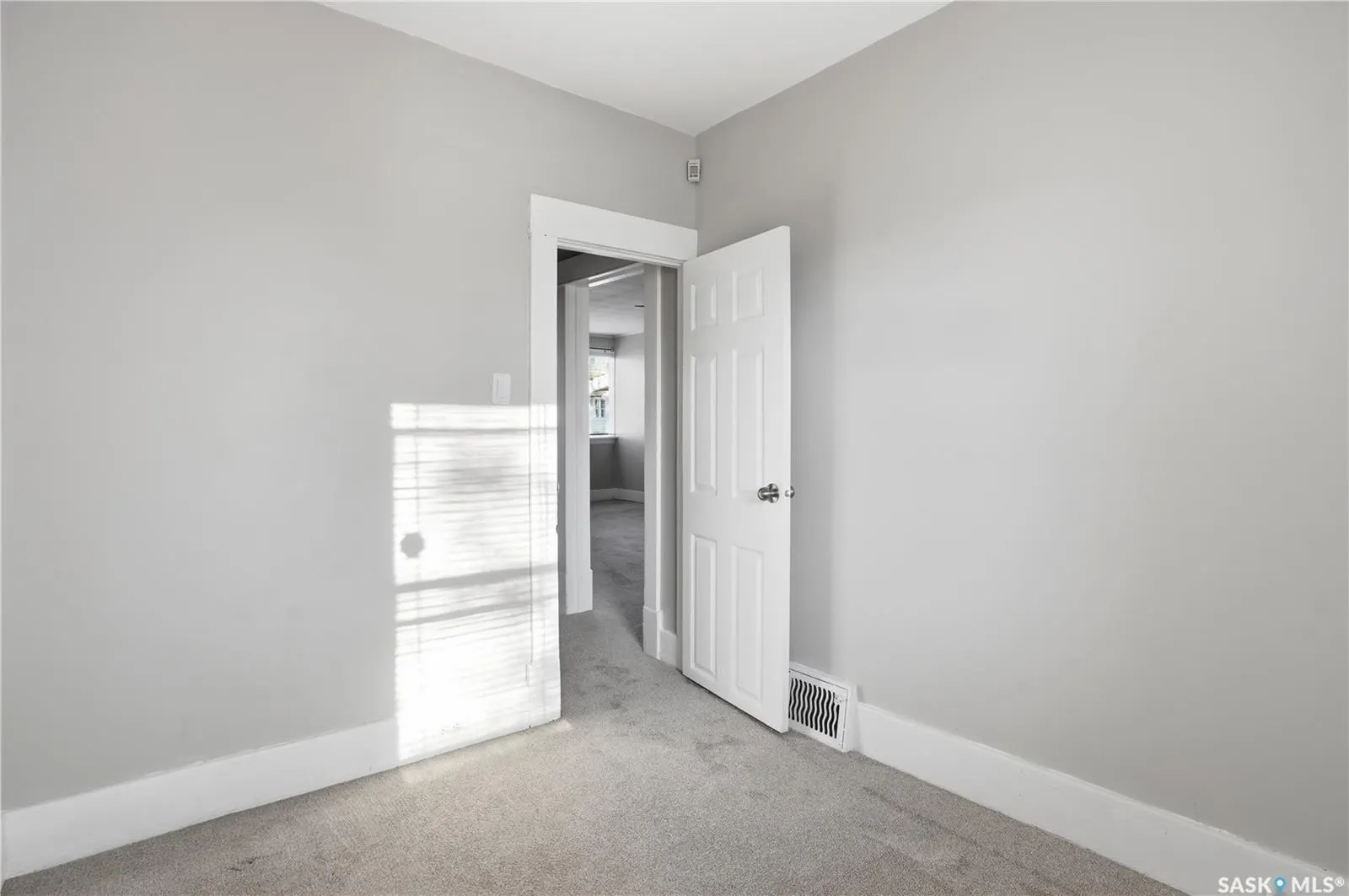 1008 Retallack STREET