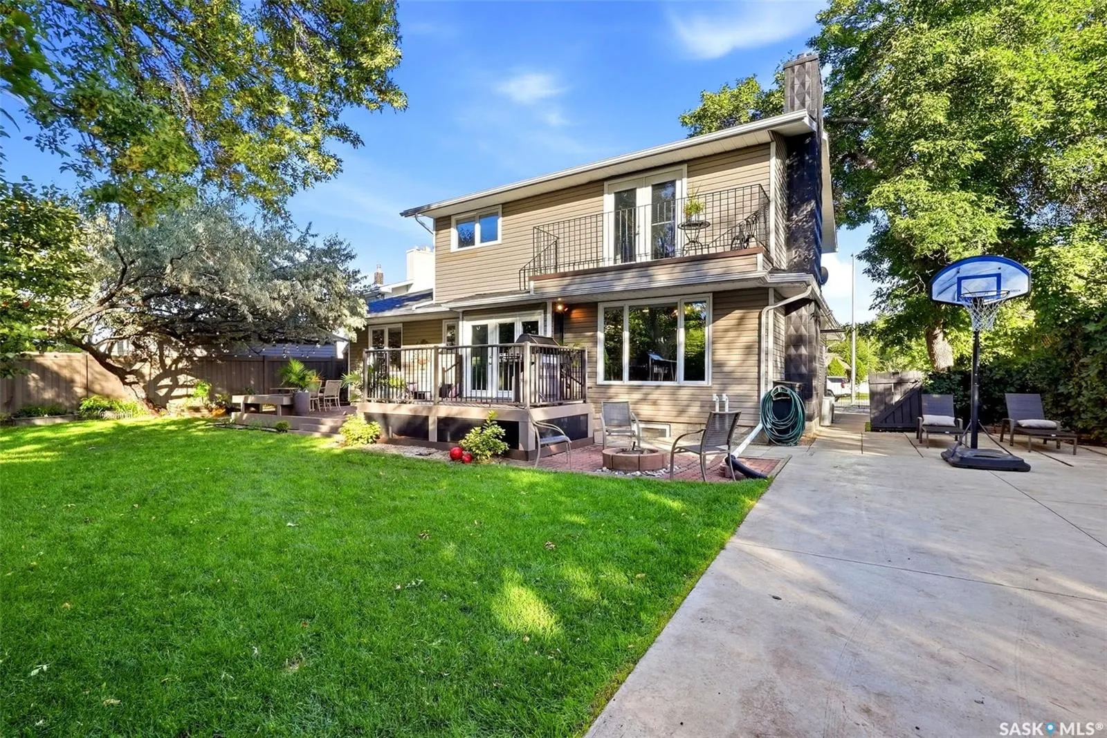 78 GREEN MEADOW ROAD