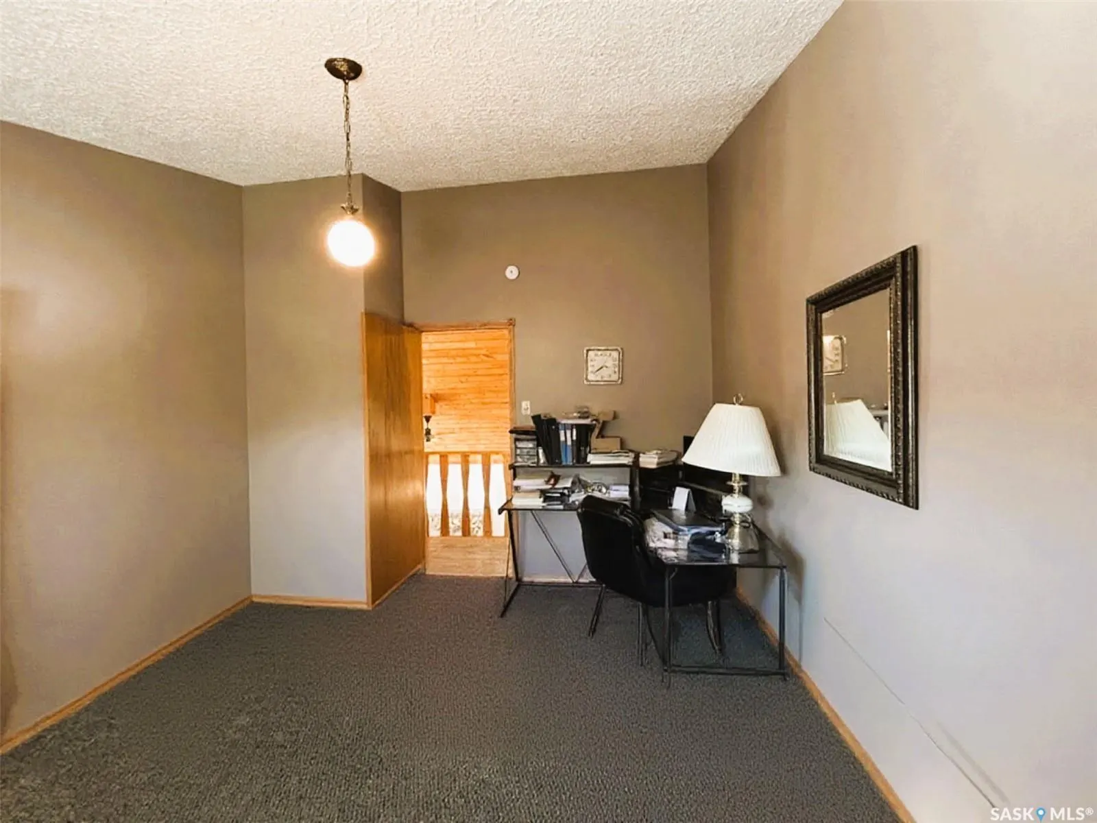 206 2nd STREET W