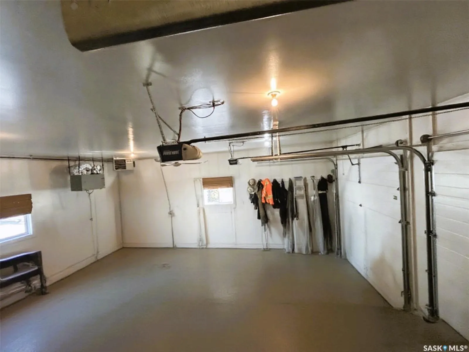 206 2nd STREET W