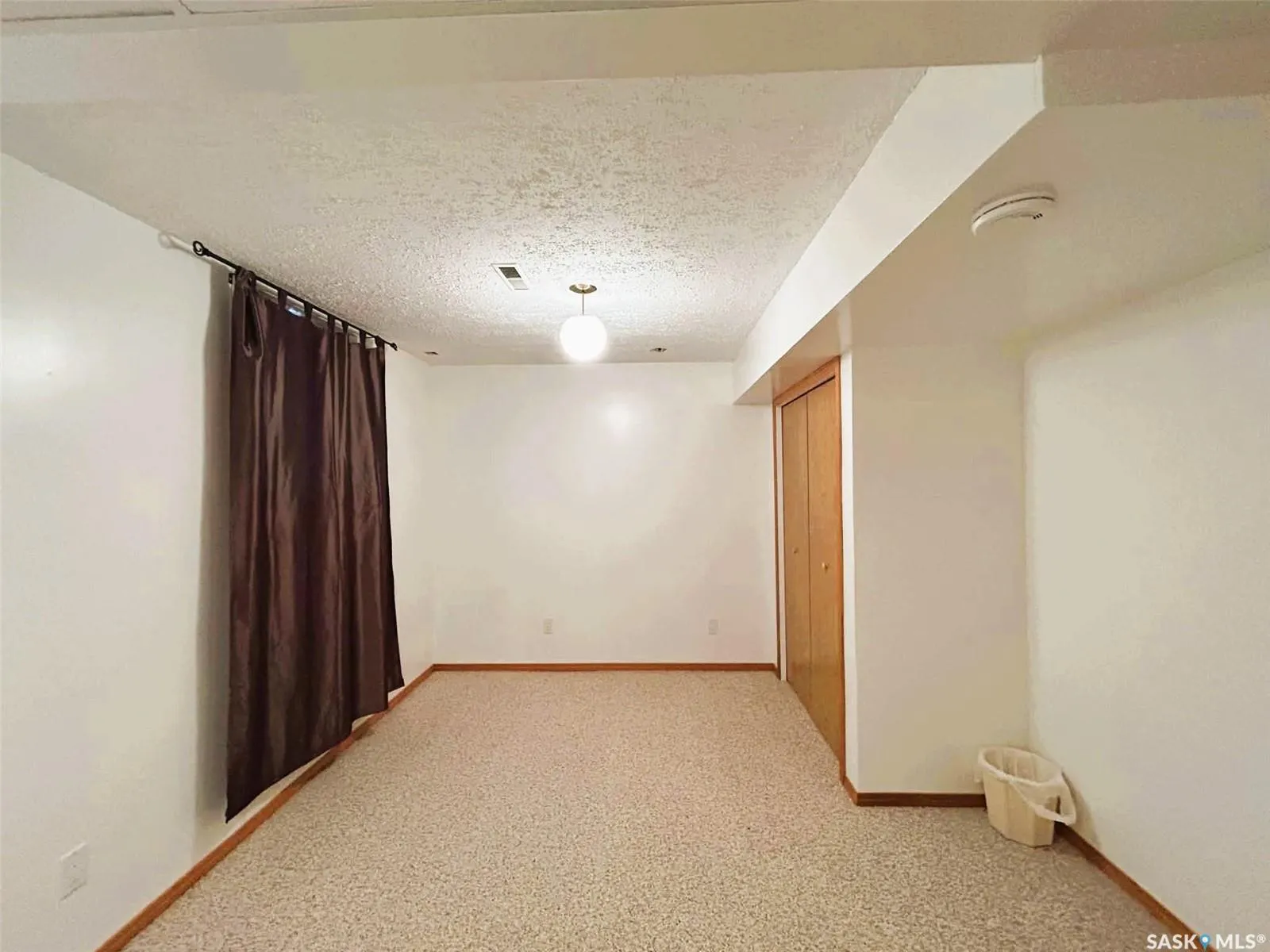 206 2nd STREET W