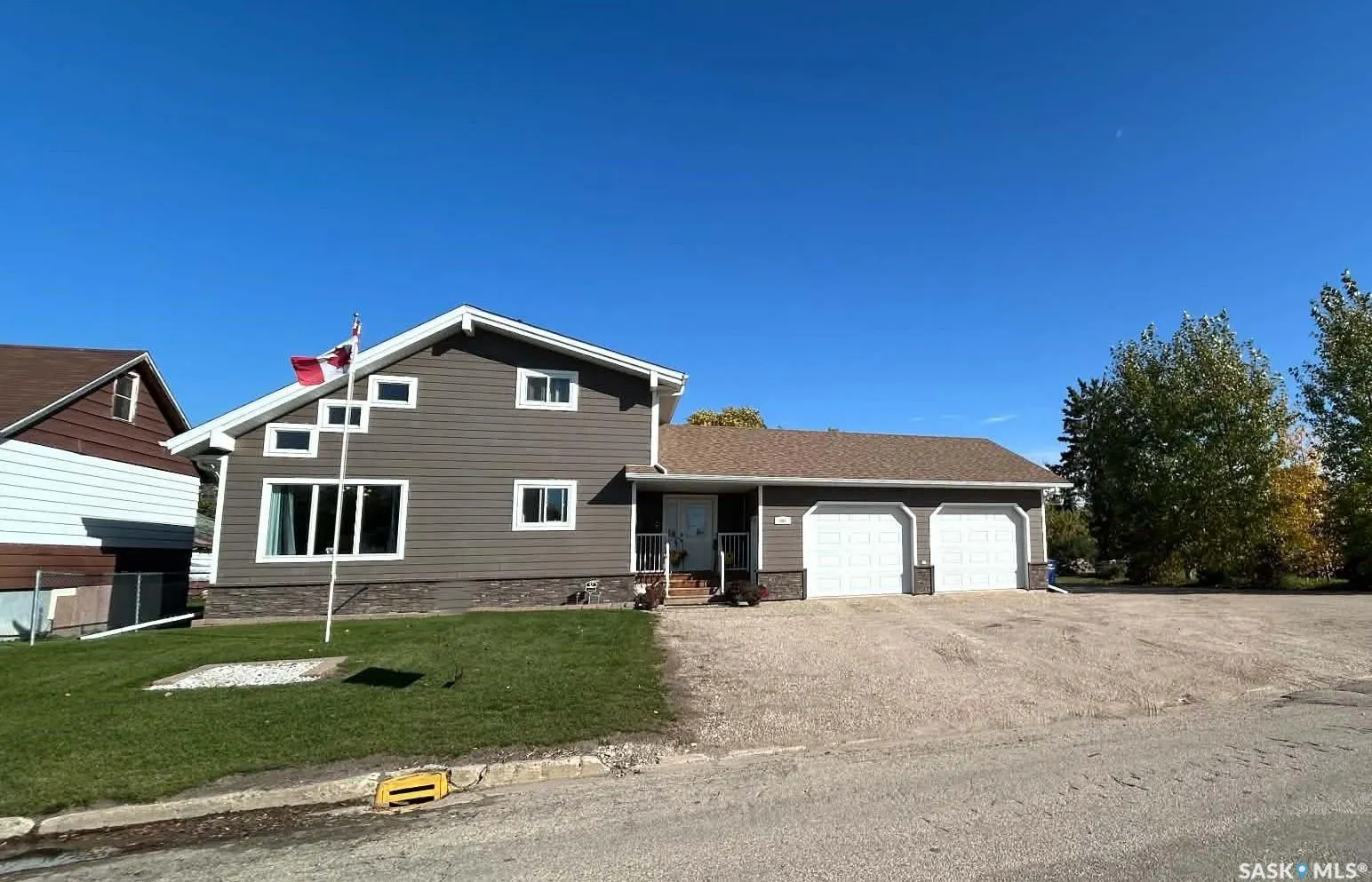 206 2nd STREET W