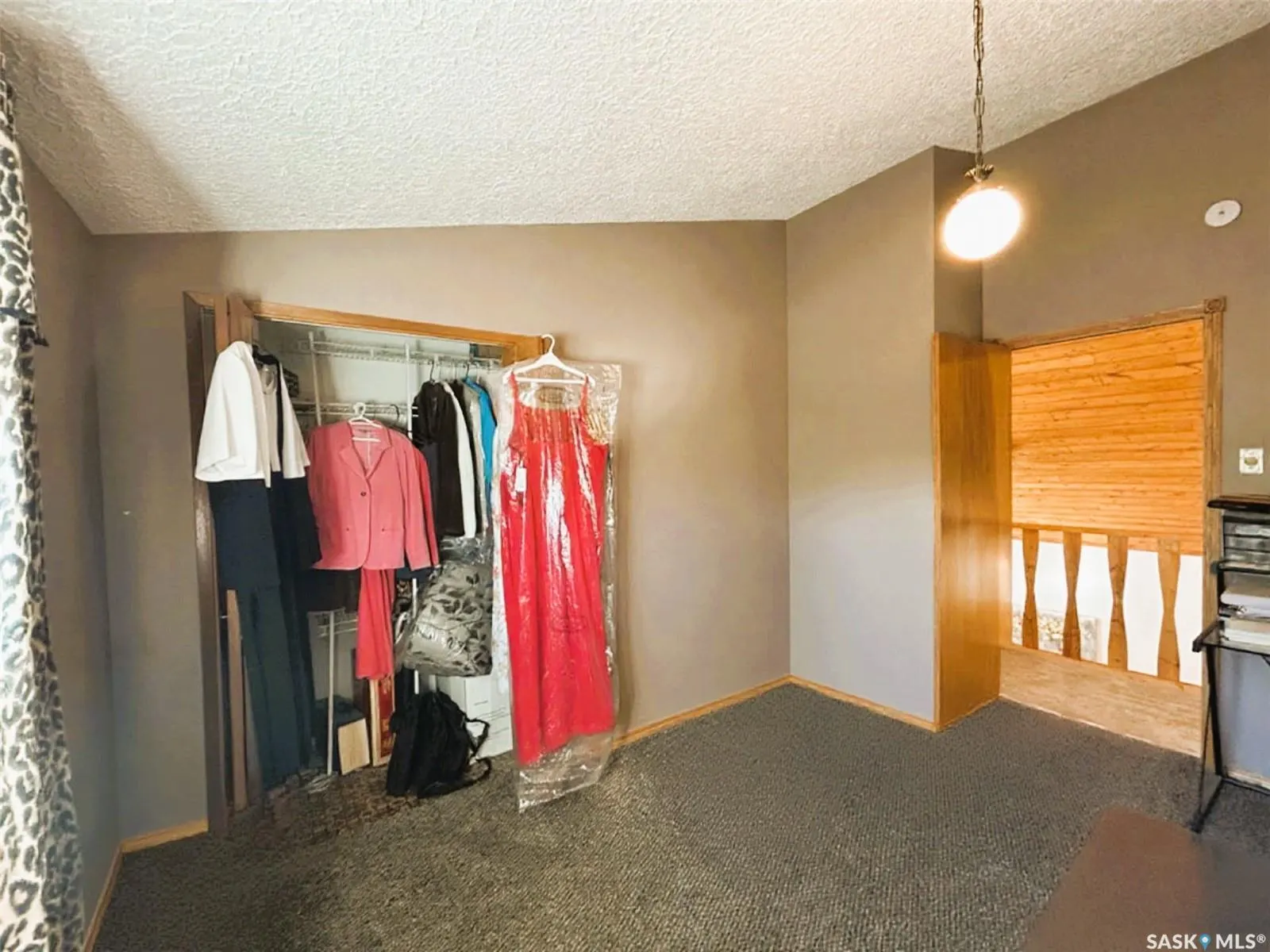 206 2nd STREET W