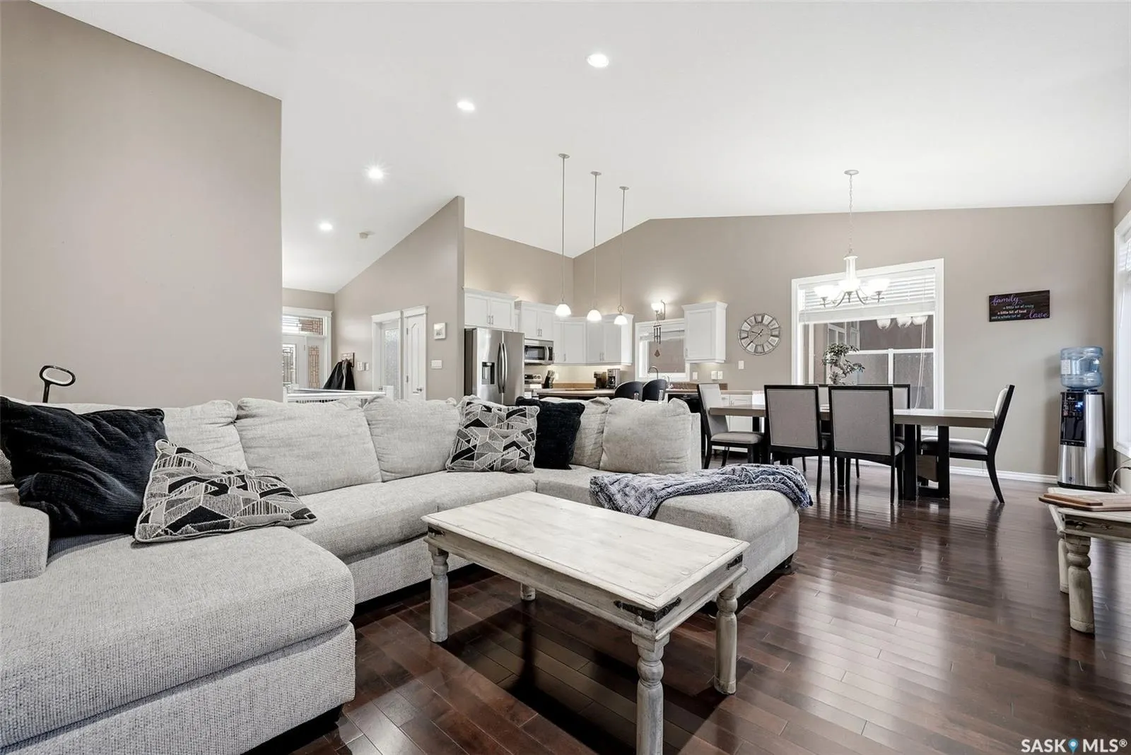 4857 McCombie CRESCENT