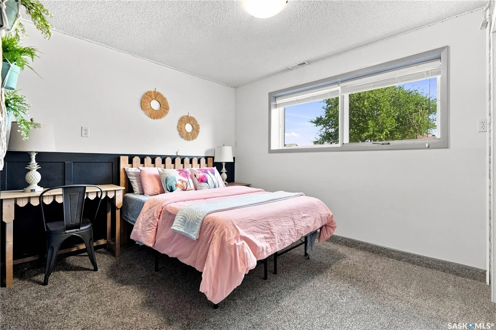 1109 Lillooet STREET W