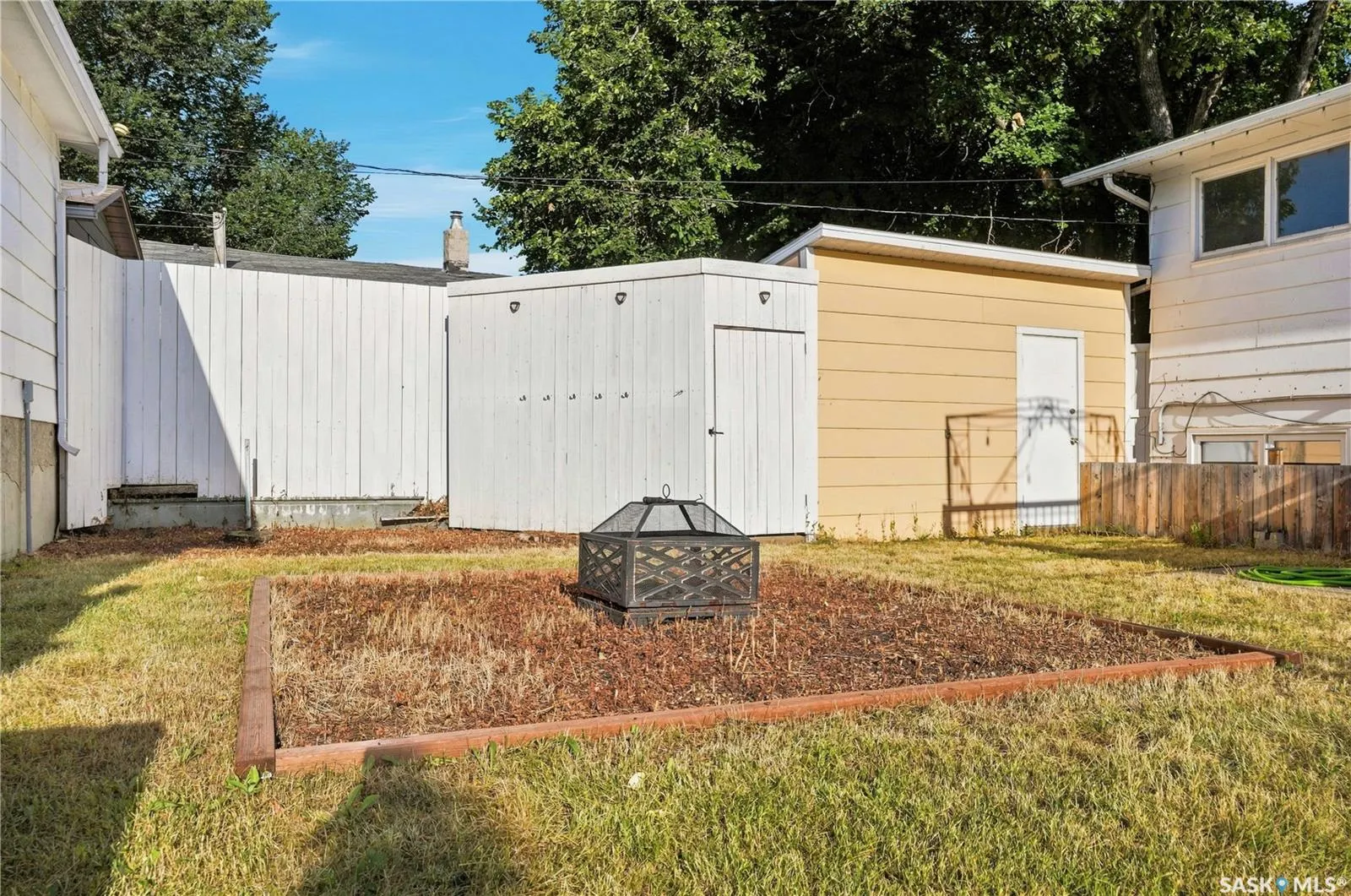 1109 Lillooet STREET W