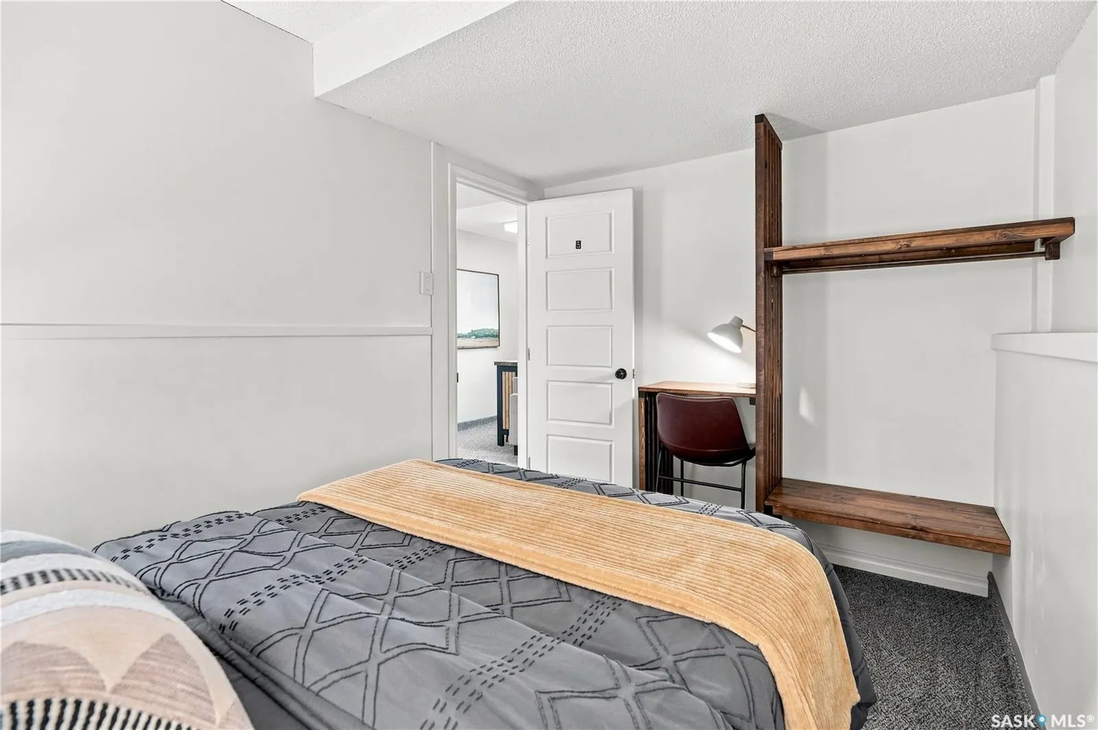 1109 Lillooet STREET W