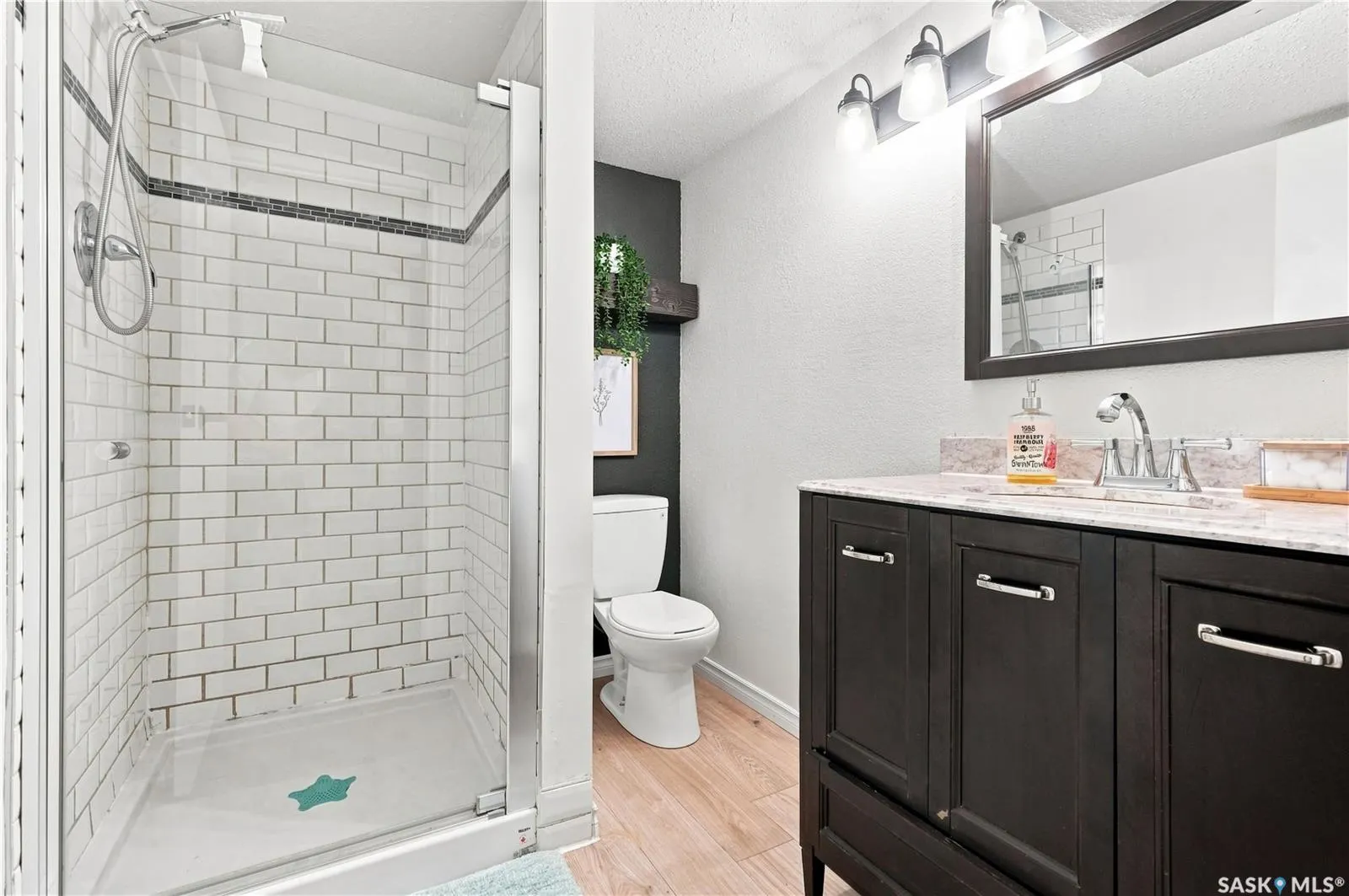 1109 Lillooet STREET W