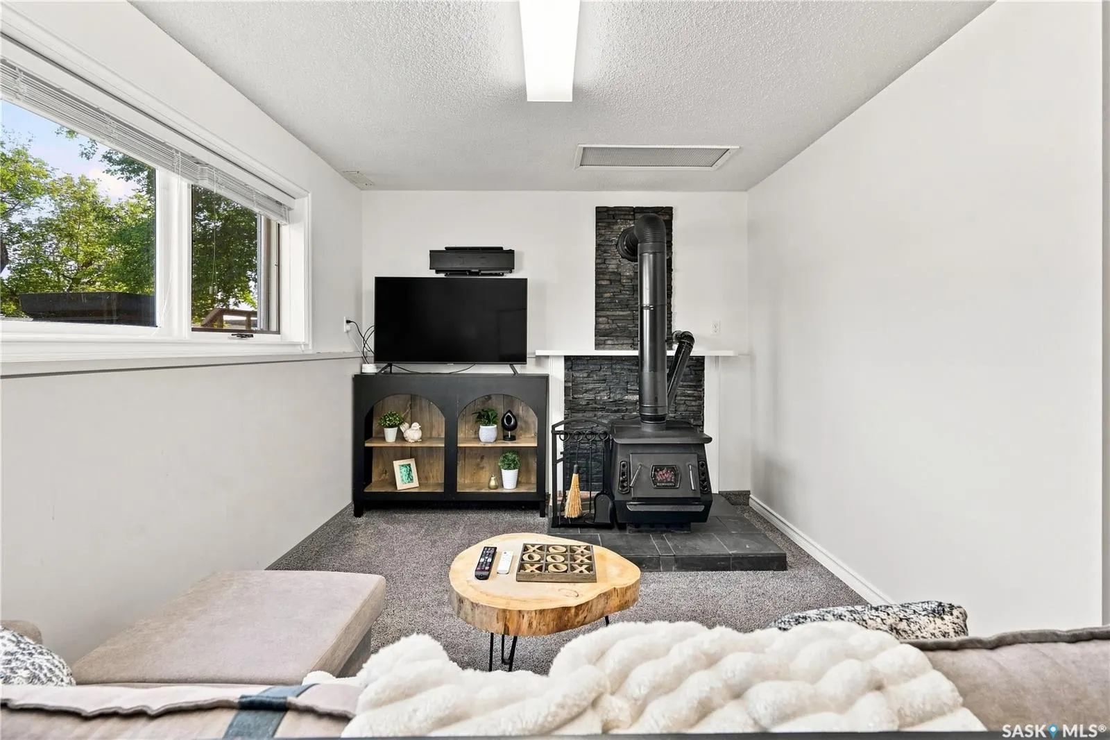 1109 Lillooet STREET W