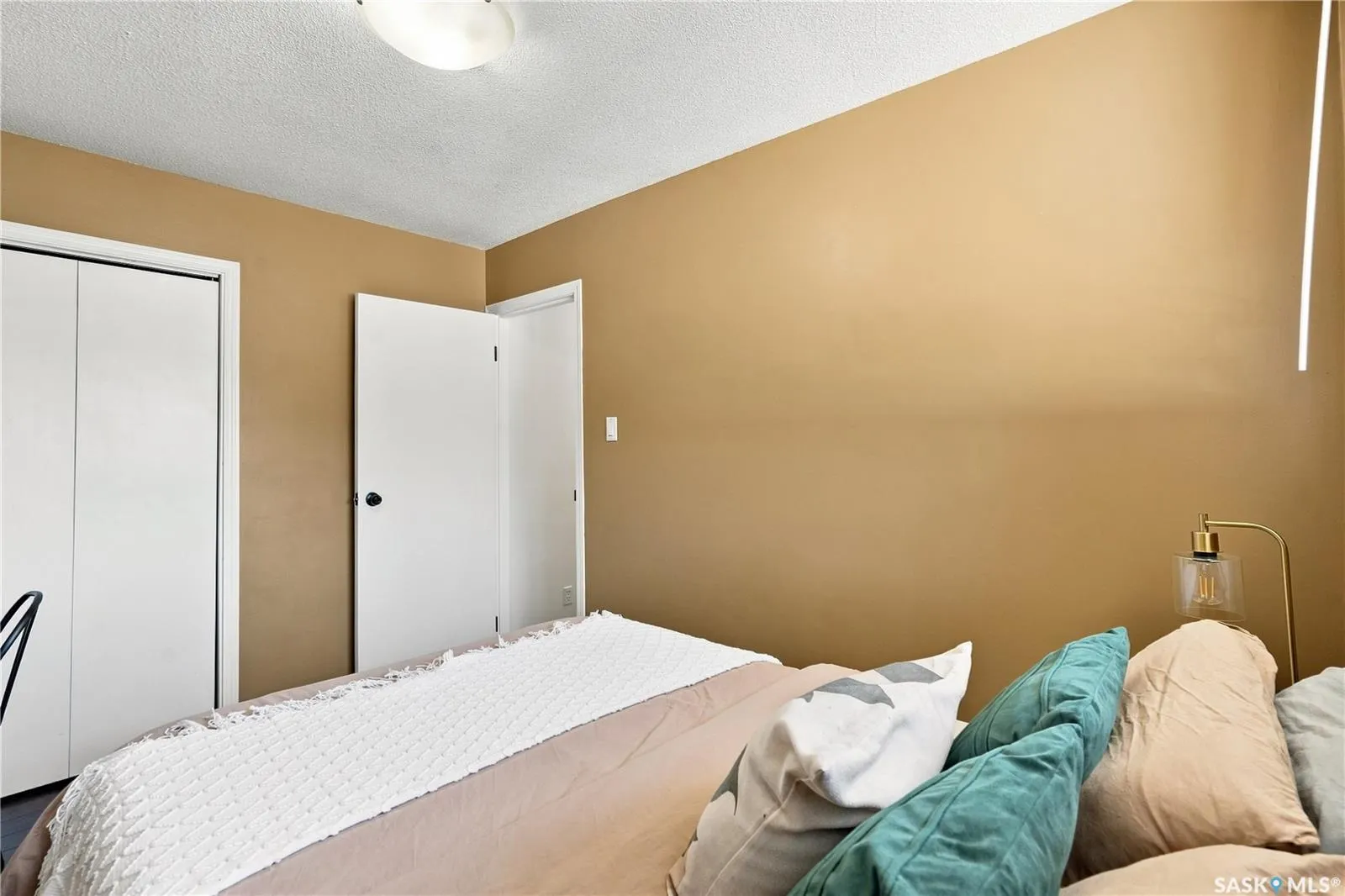 1109 Lillooet STREET W