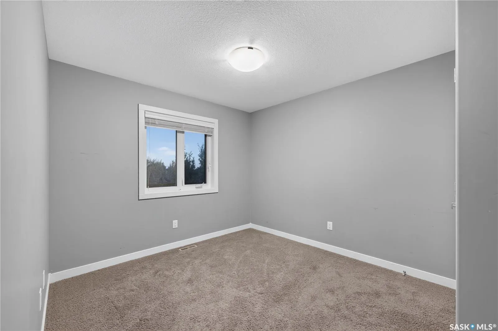 4774 SKINNER CRESCENT
