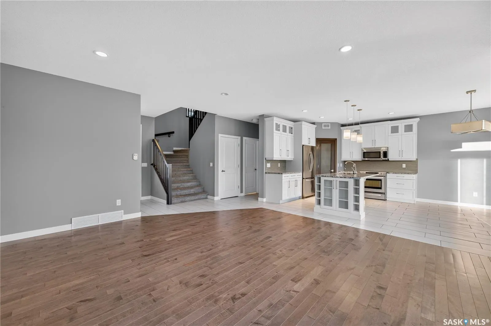 4774 SKINNER CRESCENT